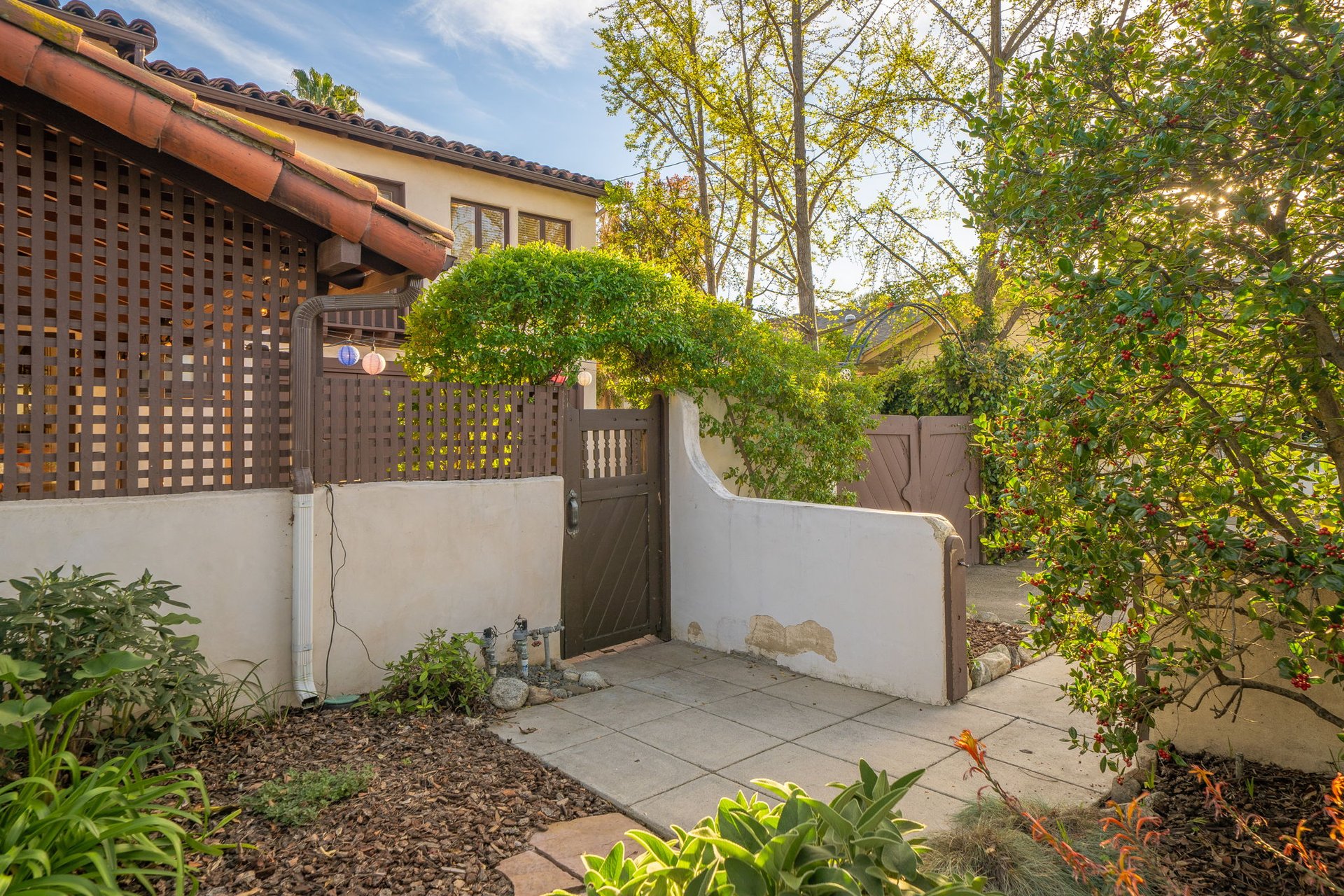 777 N Indian Hill