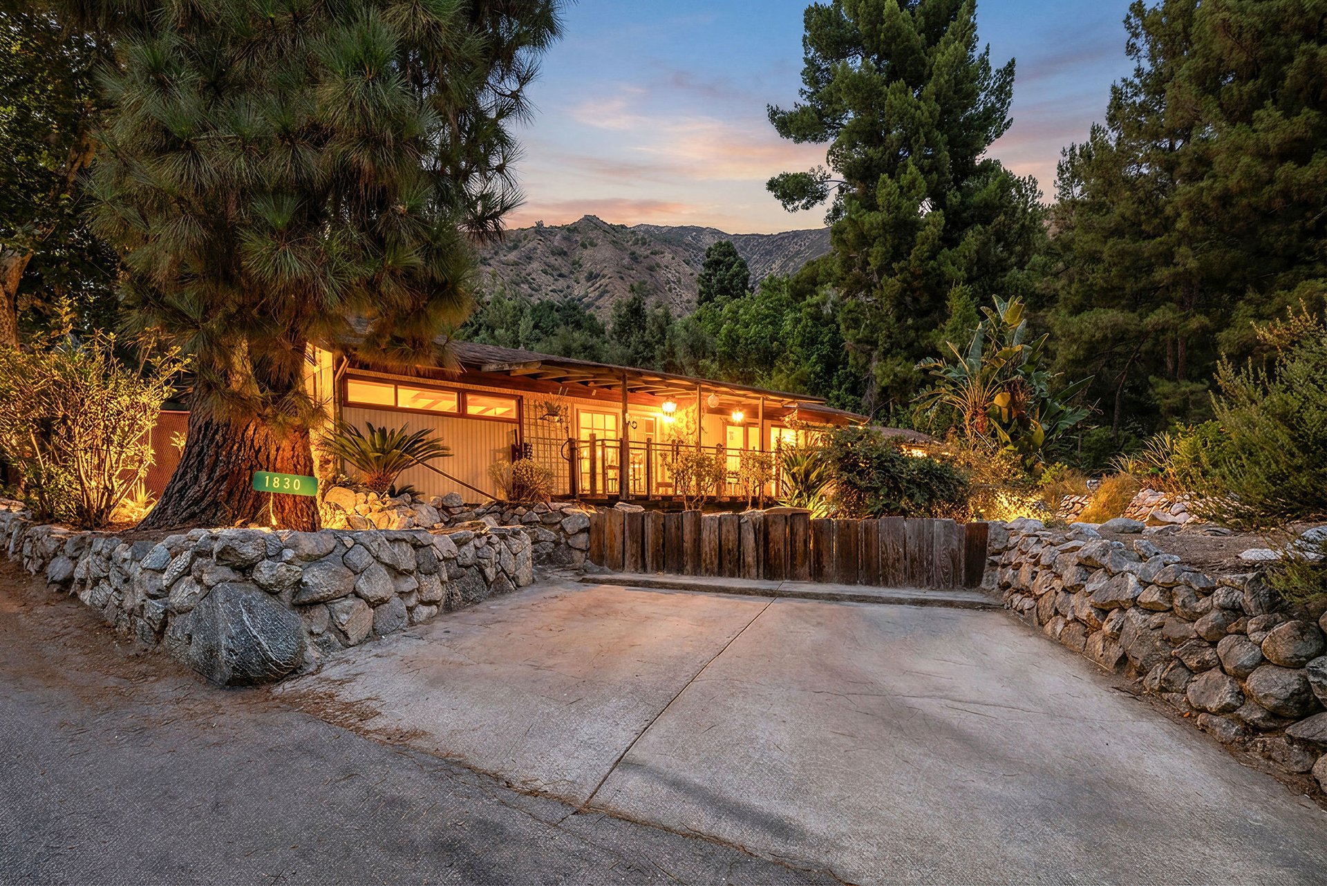 1830 Pasadena Glen Road