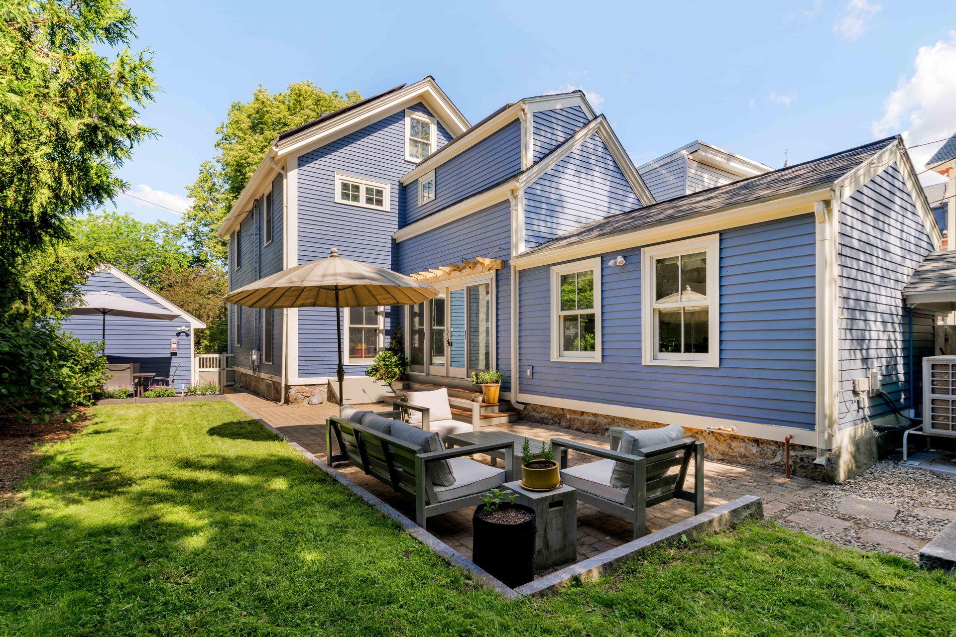 2 Maple Pl