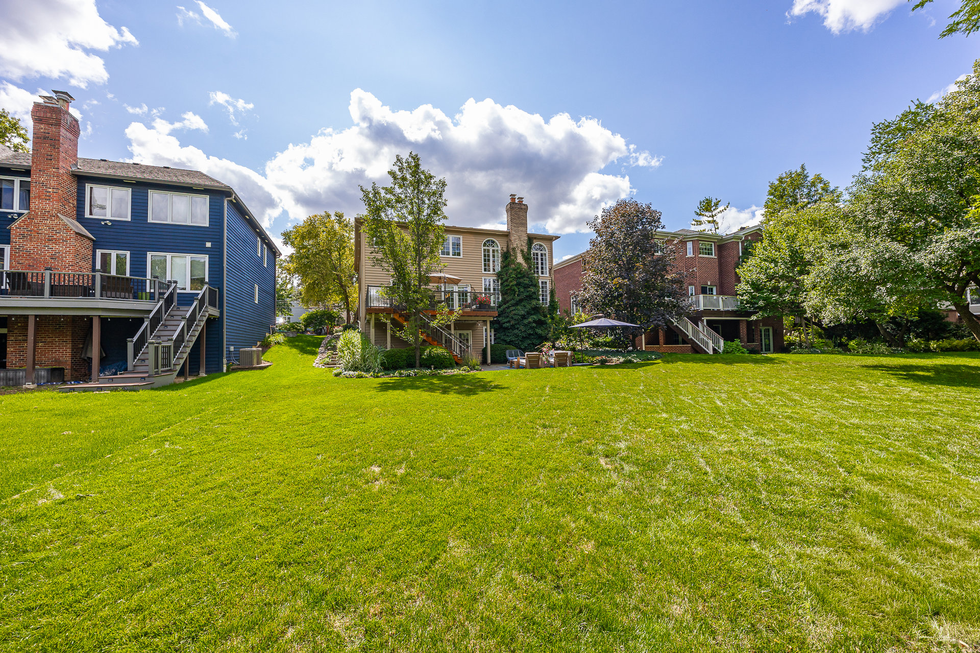 1950 Elmore Ave, Downers Grove