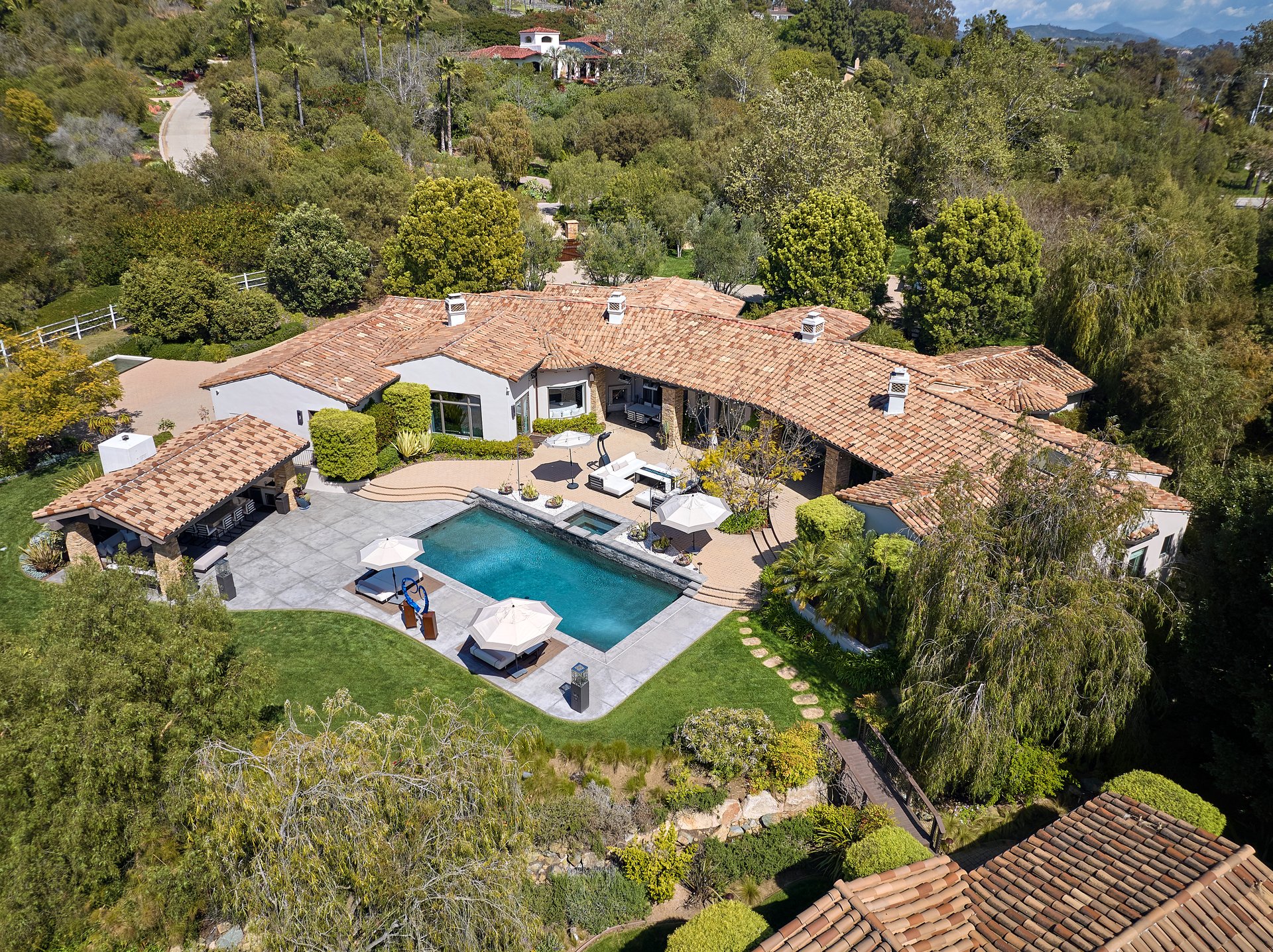  Rancho Santa Fe Living Redefined: Style, Space & Serenity