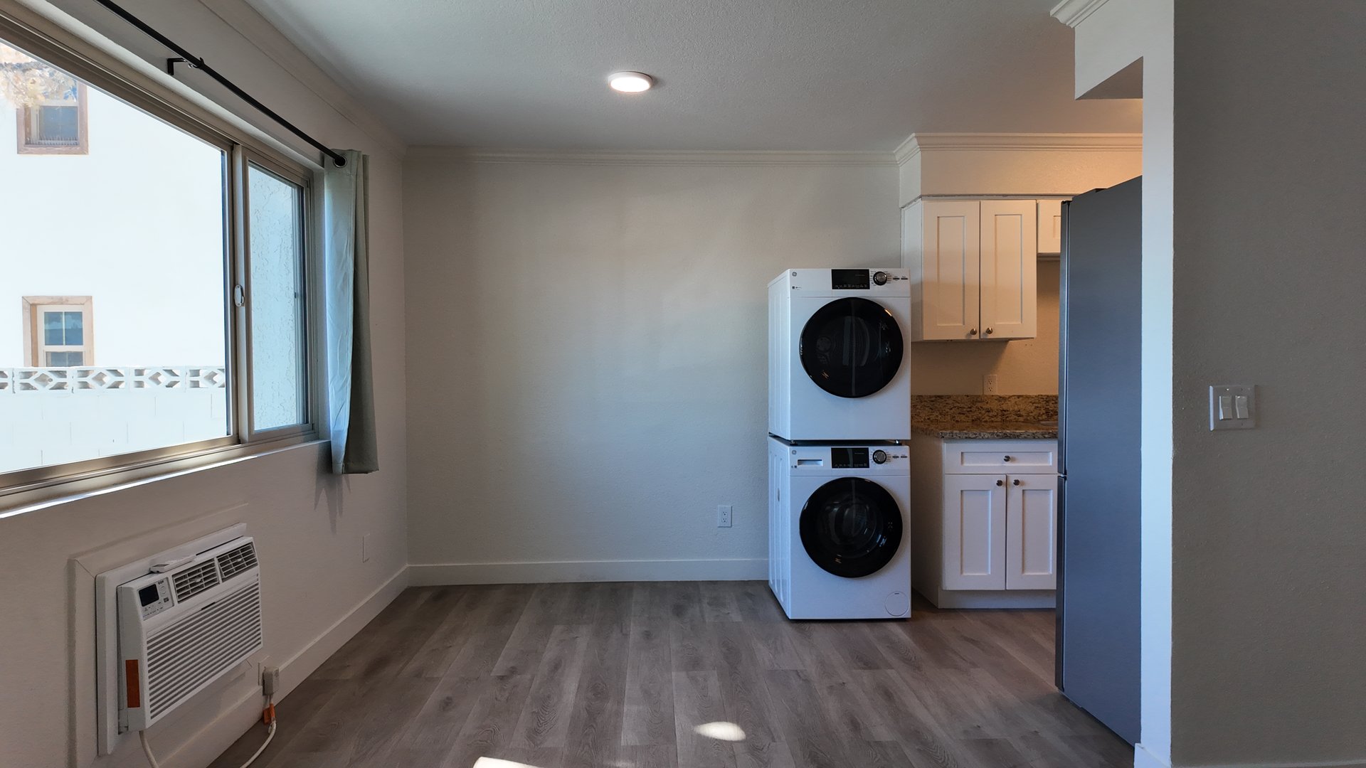 417 South 10th Street #I Las Vegas, NV 89101
