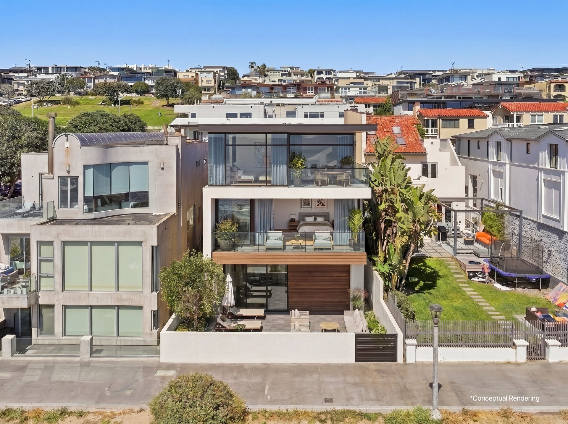 2516 The Strand