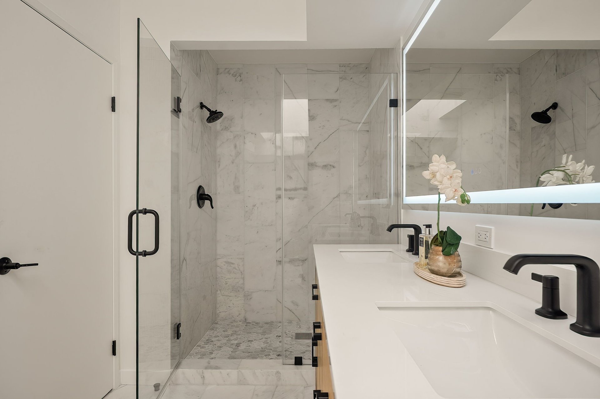 1617 S Beverly Glen Blvd Unit: 404, Westwood