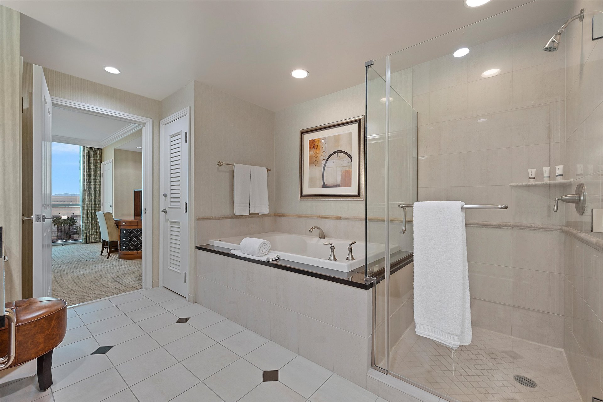 125 East Harmon Avenue 3520