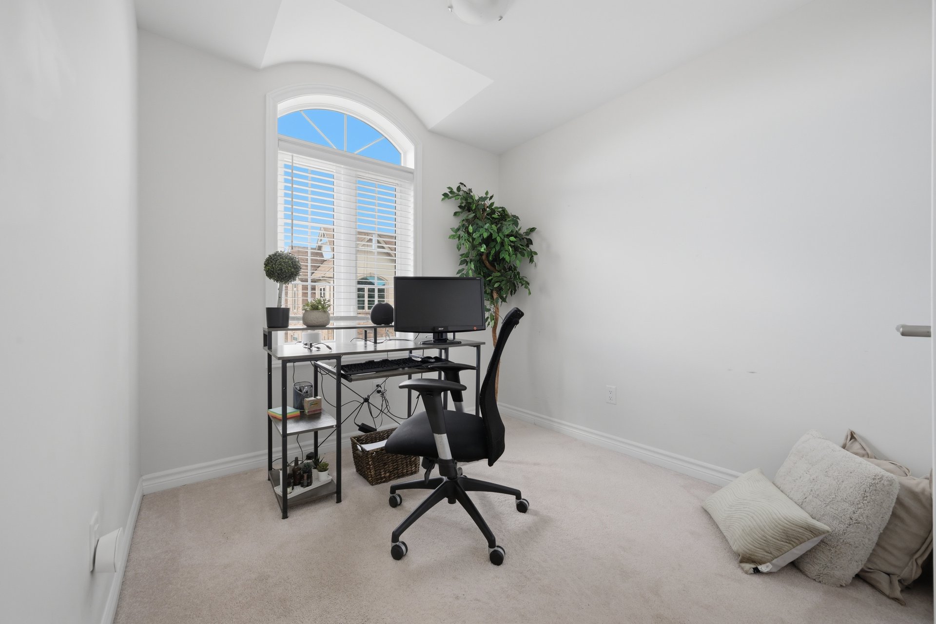 Waterdown Townhome