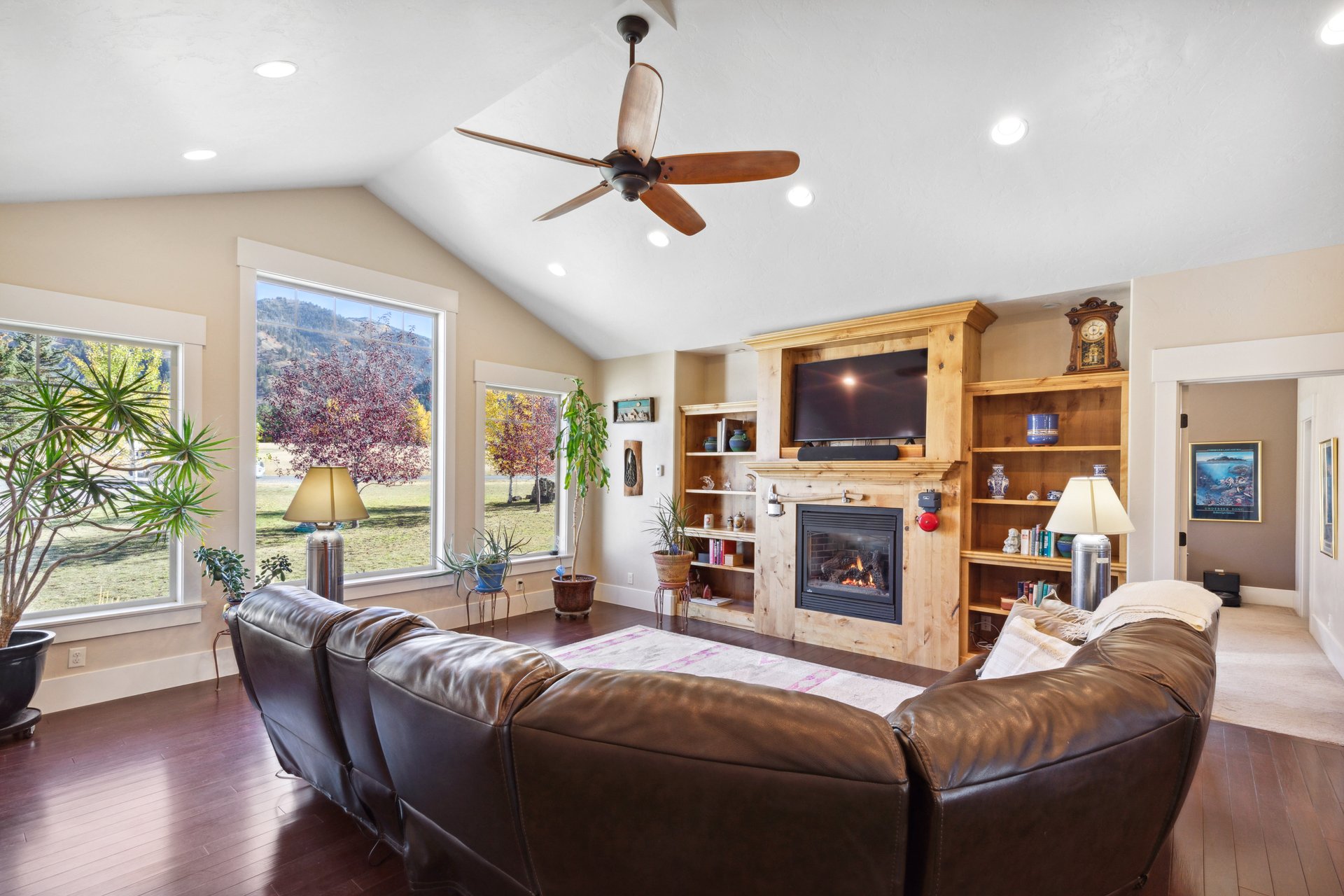 320 CEDAR CREEK Drive