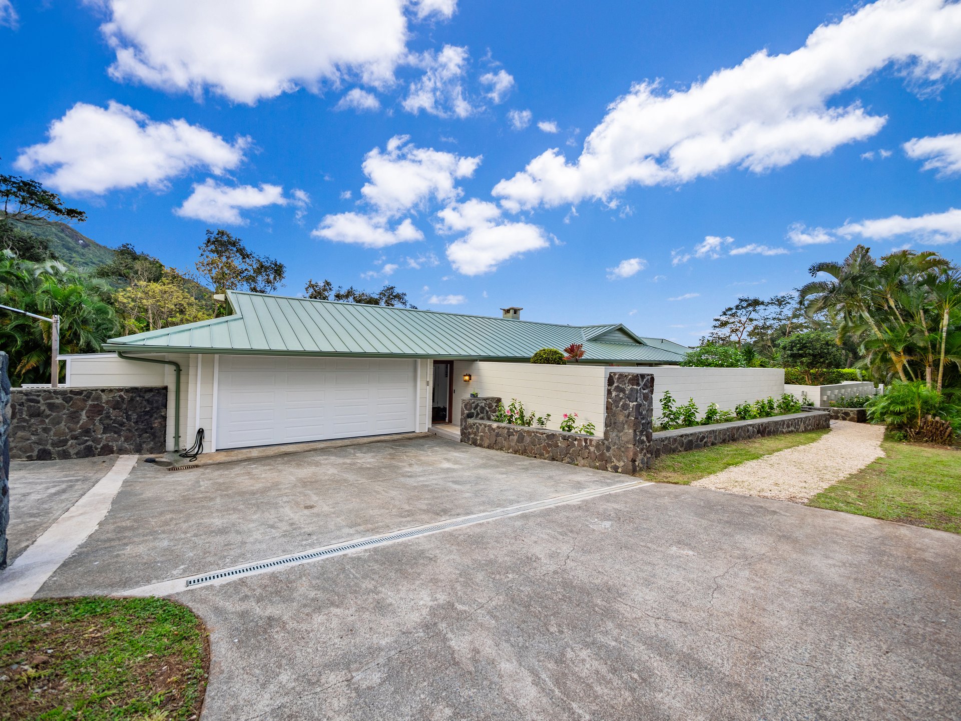 969 Auloa Road