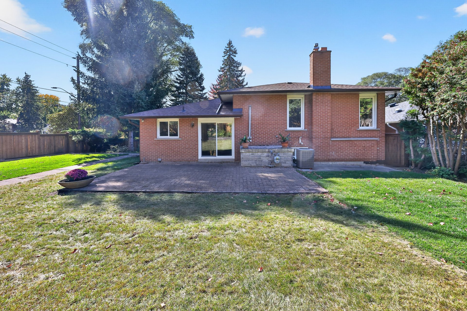 2389 Frayne Crt