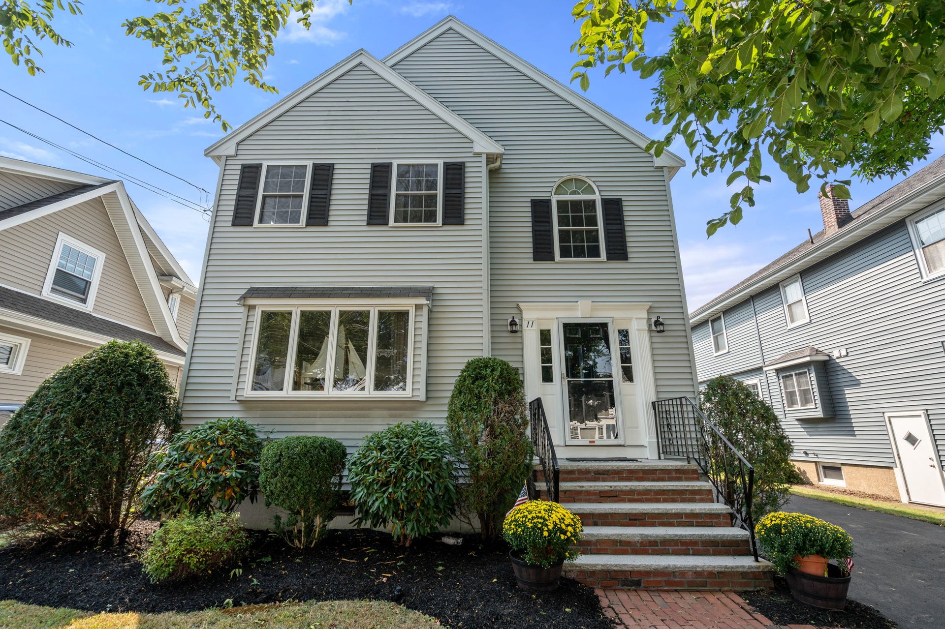 11 Williams St