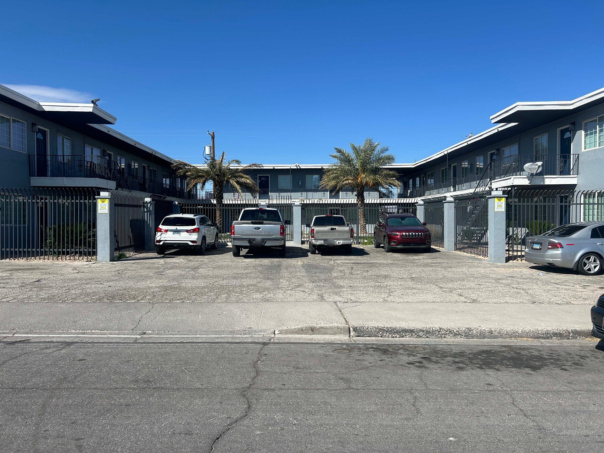412 West Monroe Avenue #16, Las Vegas, NV 89106