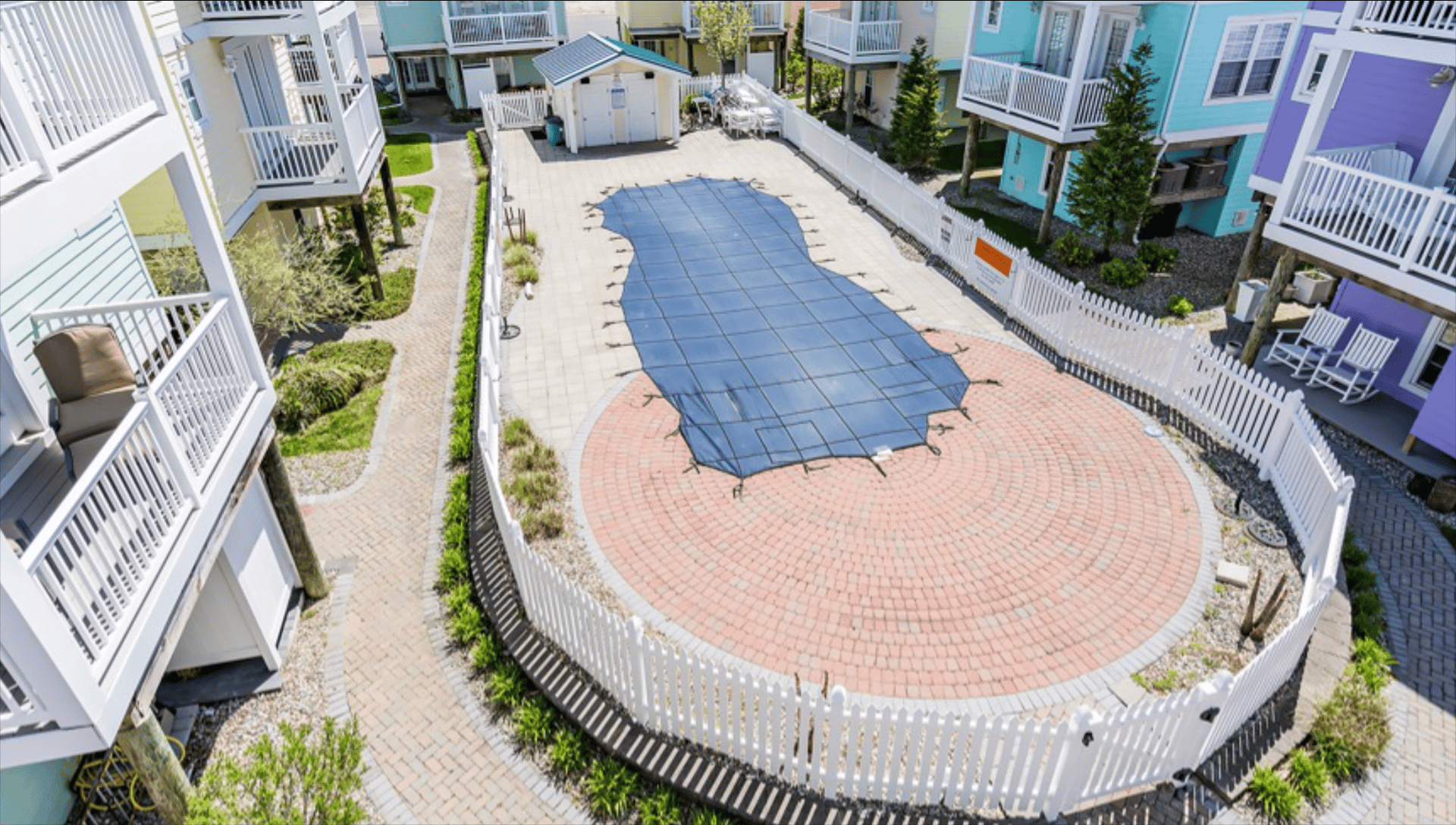 811 Bay Club Lane West, Beach Haven