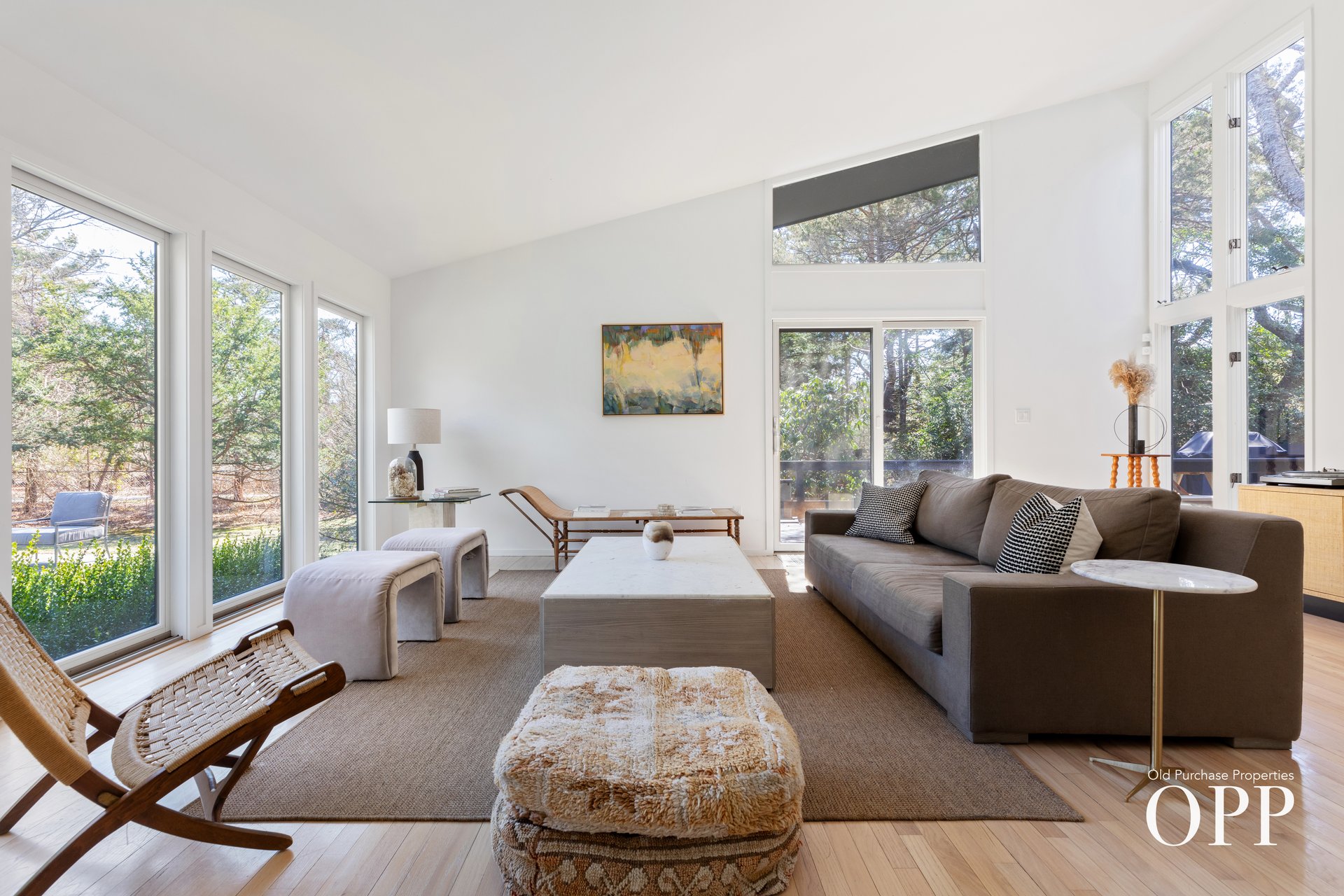 A MODERN RETREAT IN PRIME LOCATION