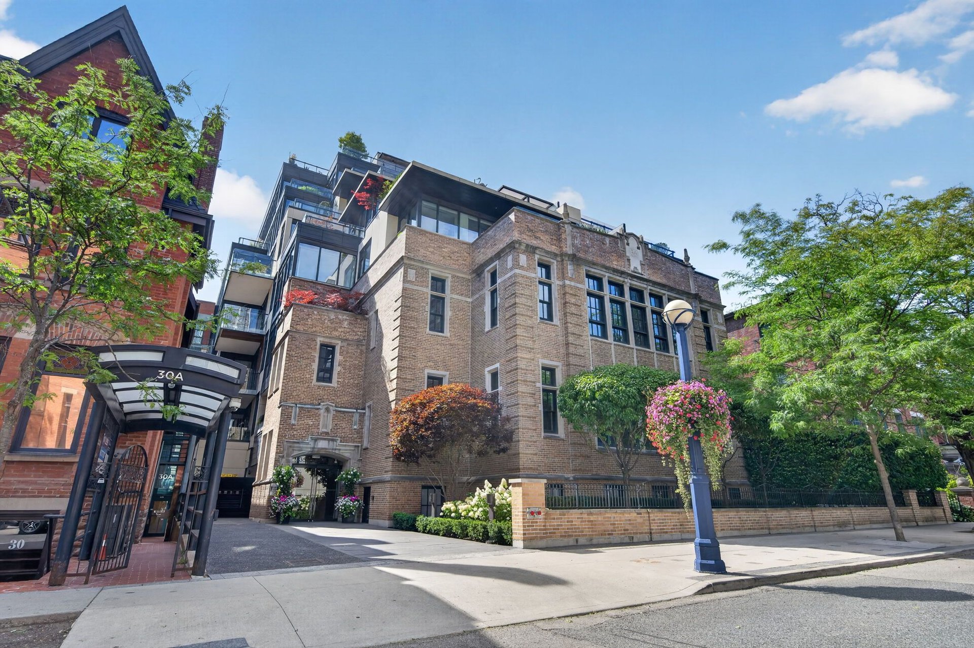 Ultra-Exclusive Yorkville Address