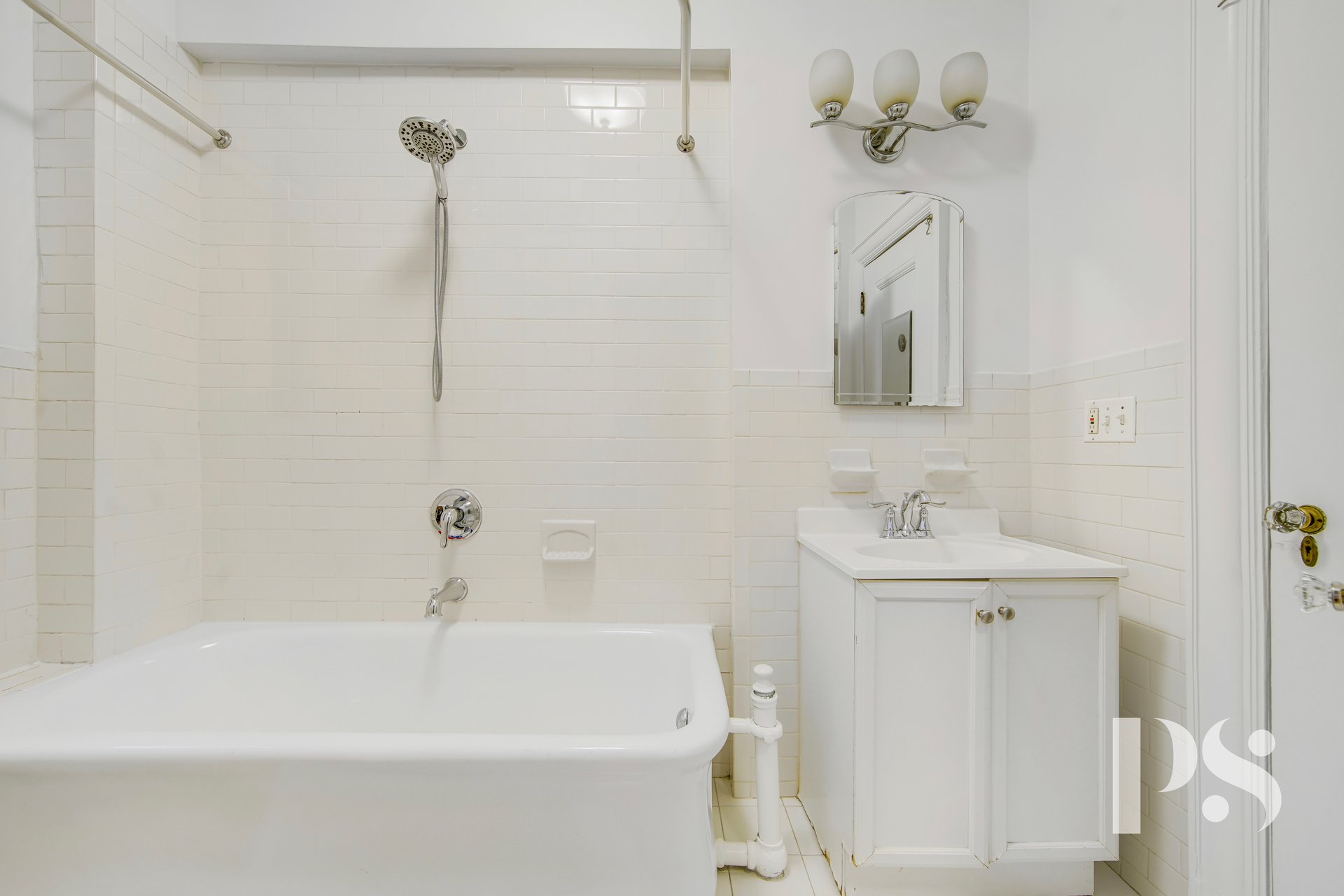 200 W 54th St, Unit 6J
