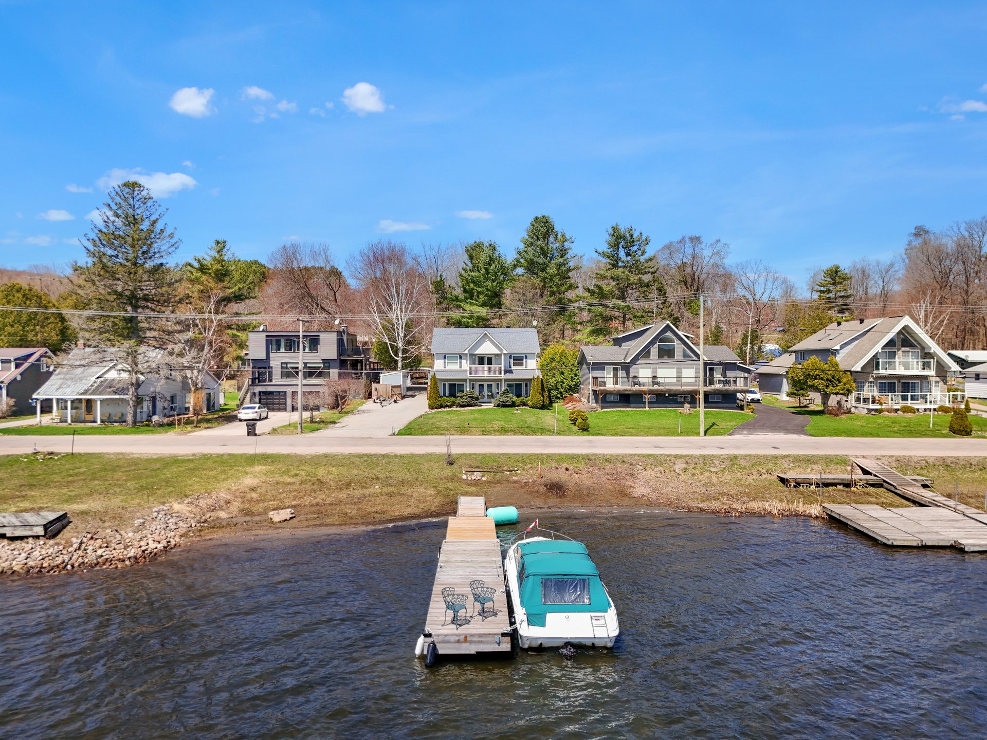 604 CHAMPLAIN Road
