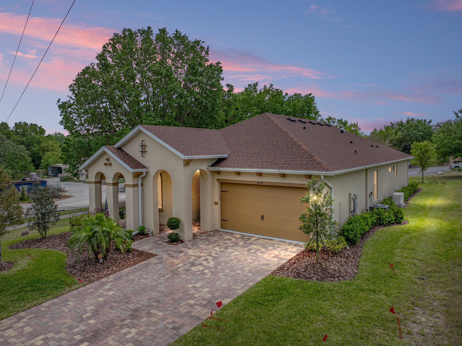 14198 THOROUGHBRED DR