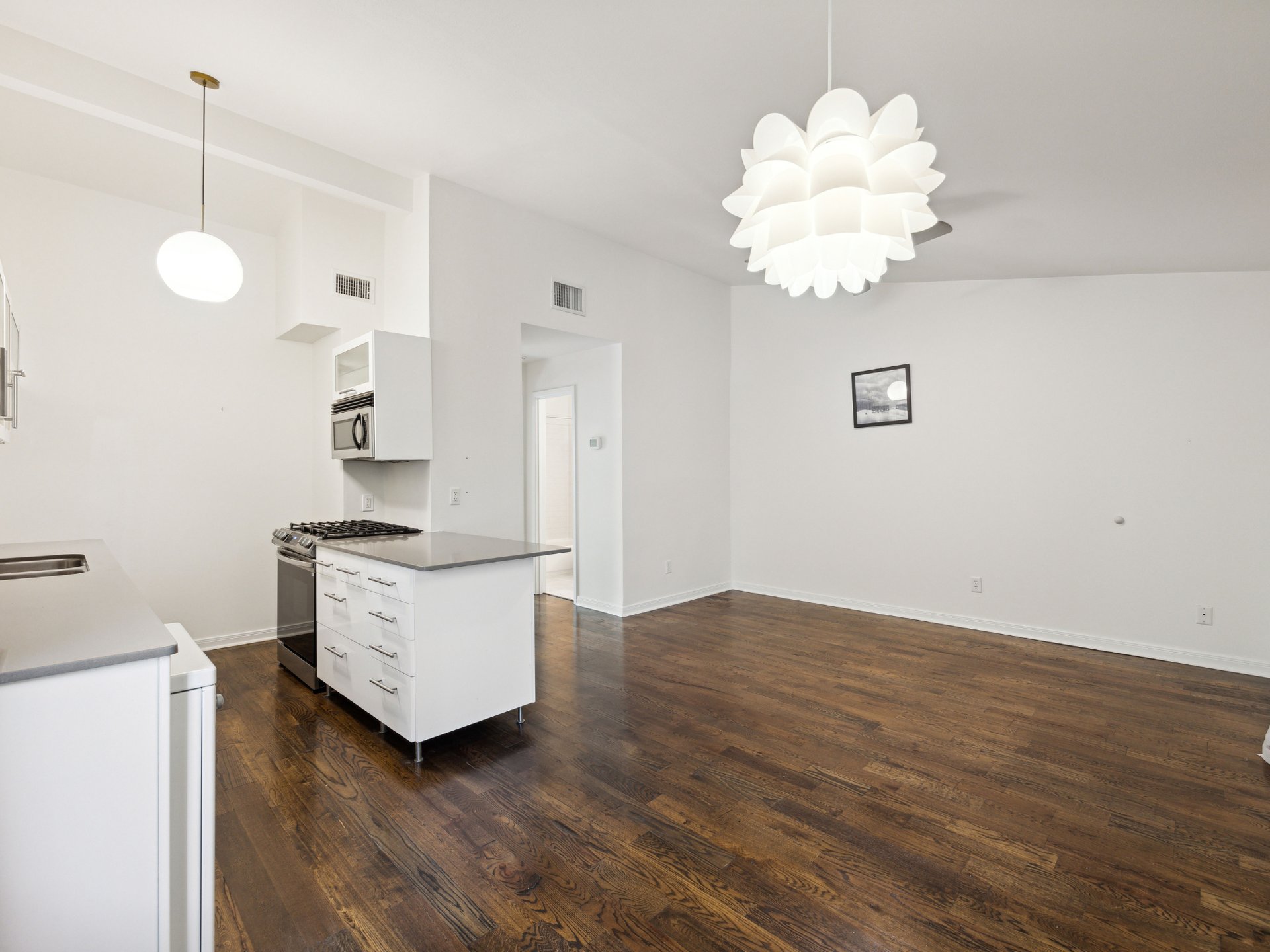 1503 W. 9th Street #204