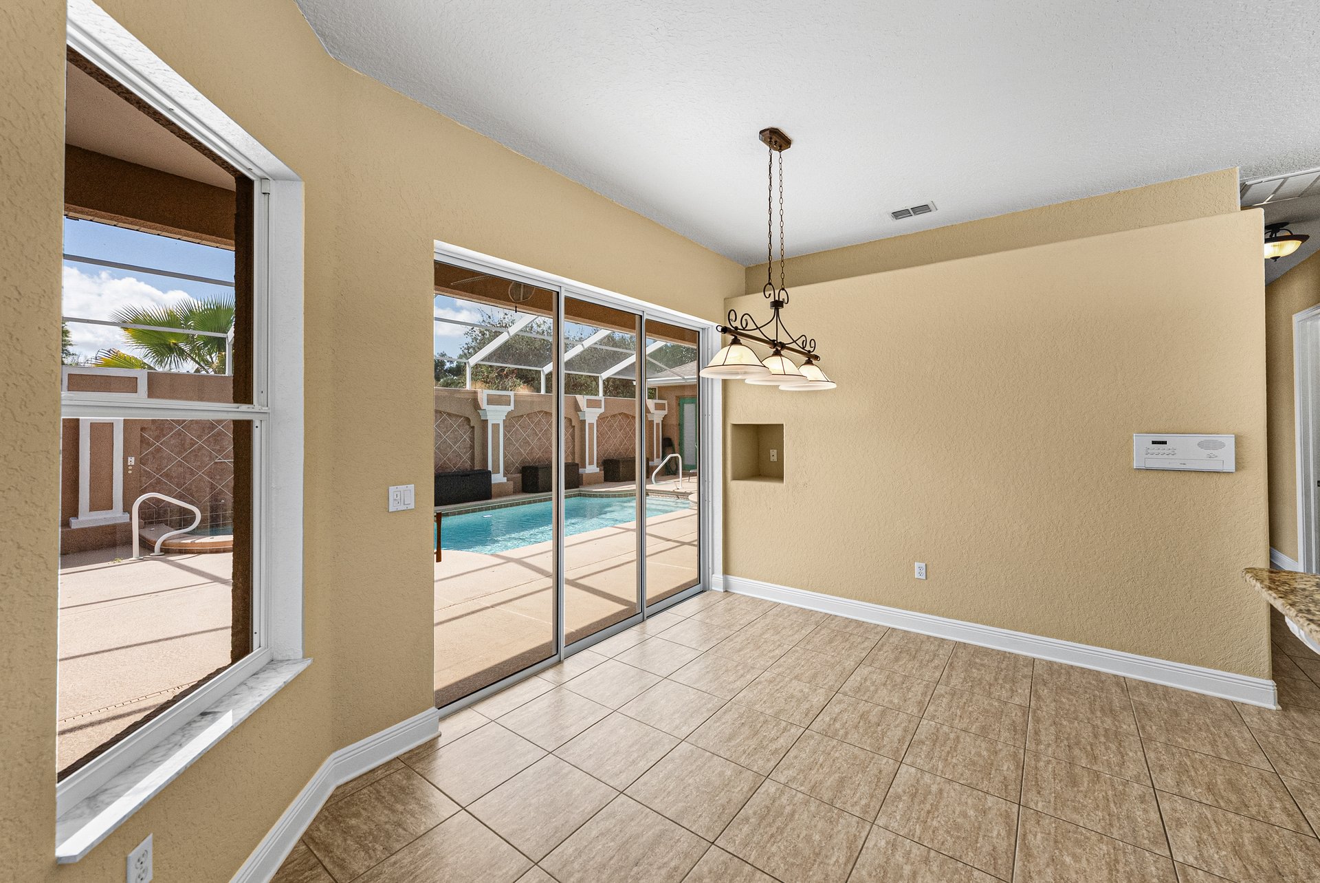12231 WOODLANDS CIR