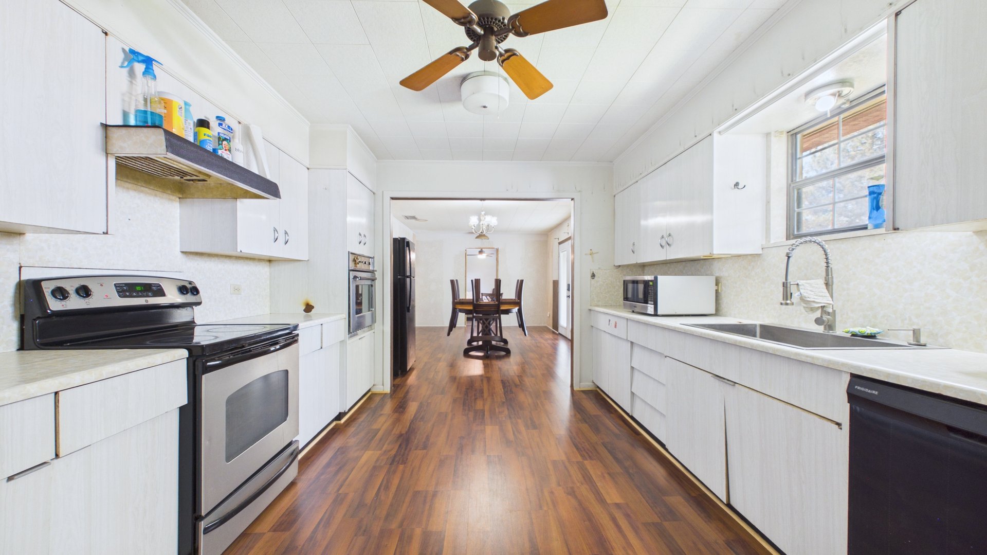 1015 W Normandy Dr