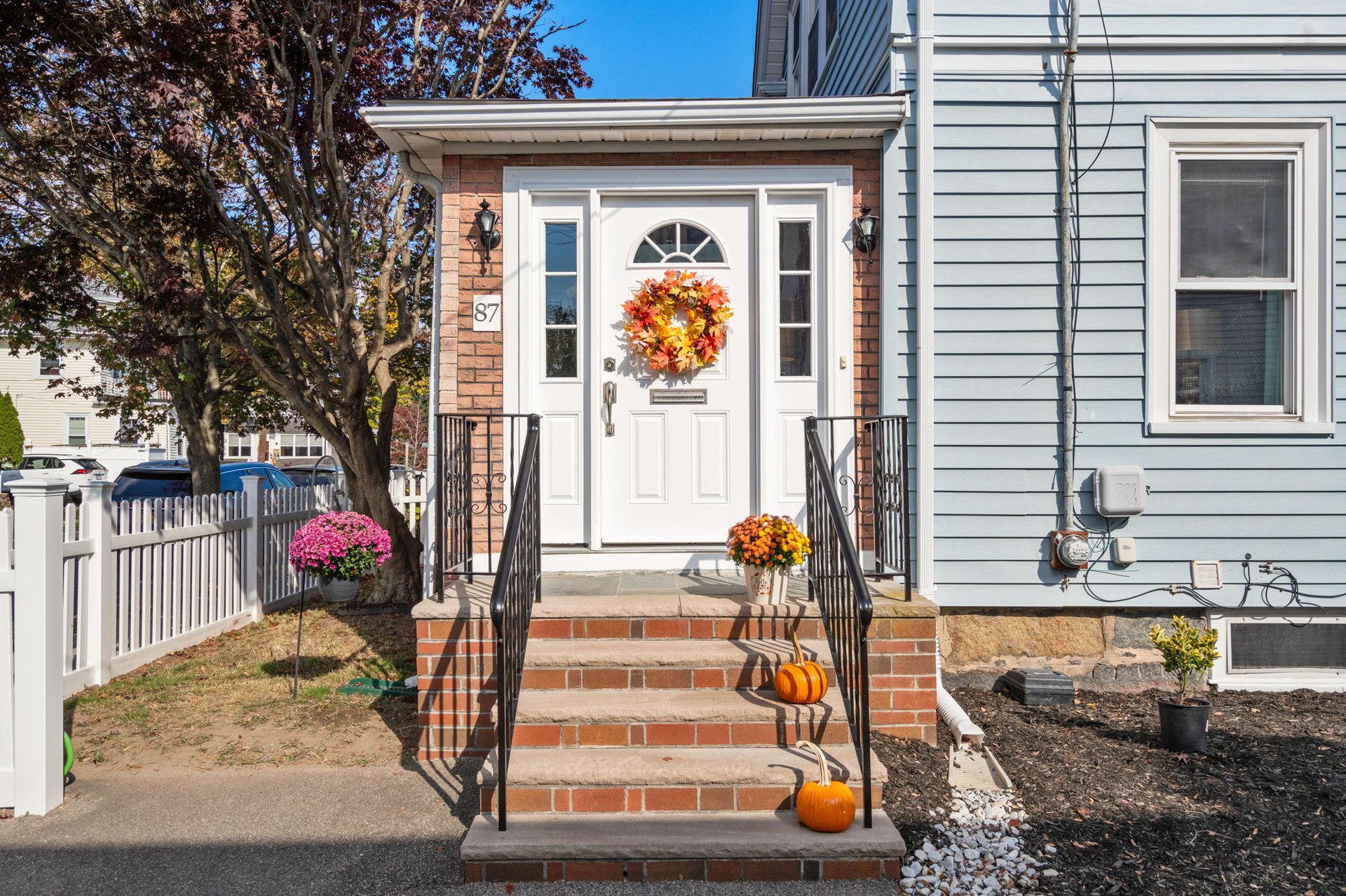 87 Waterston Ave
