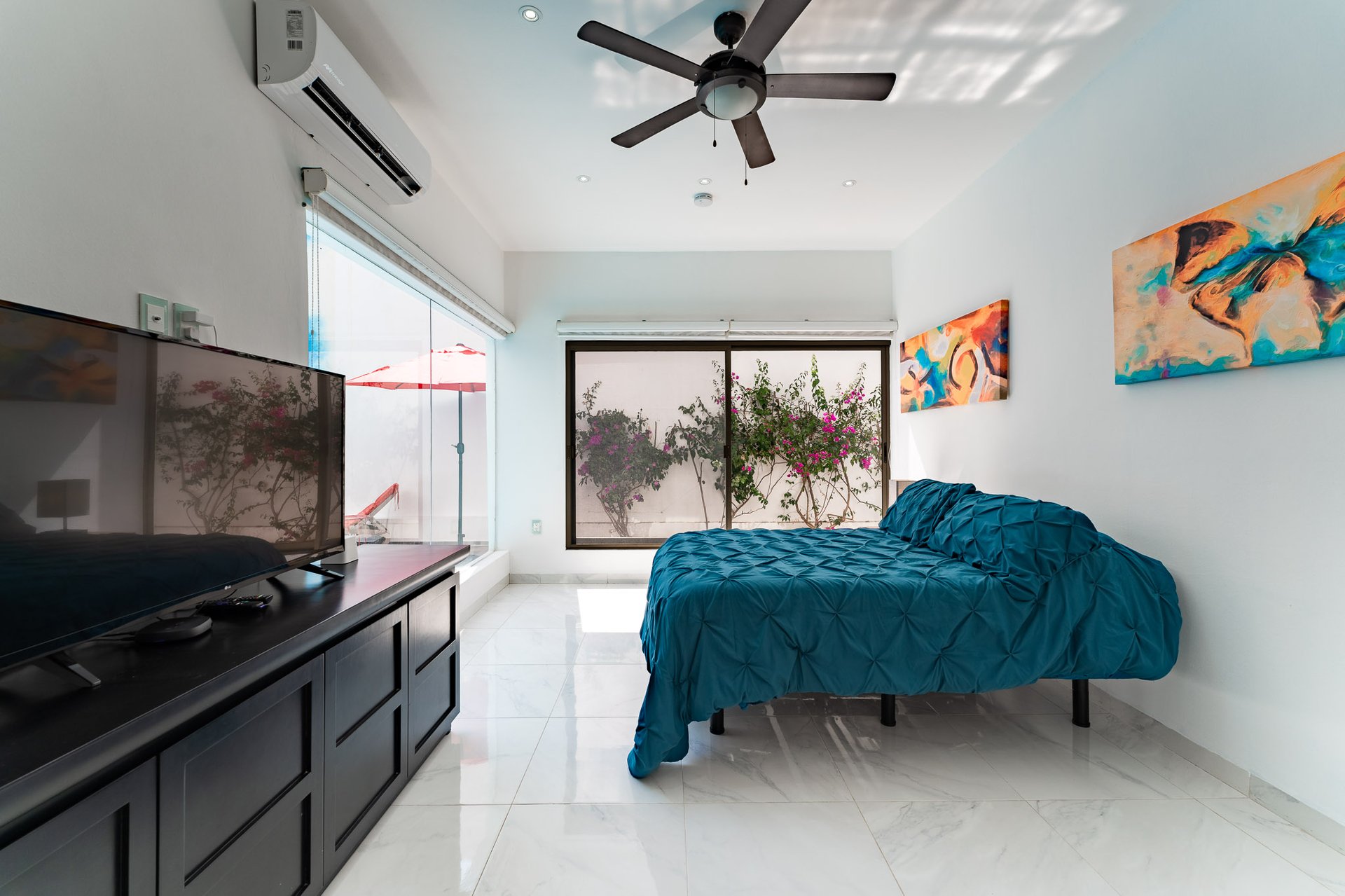 5 bedrooms, Single Family Homes, Villa de Caballos