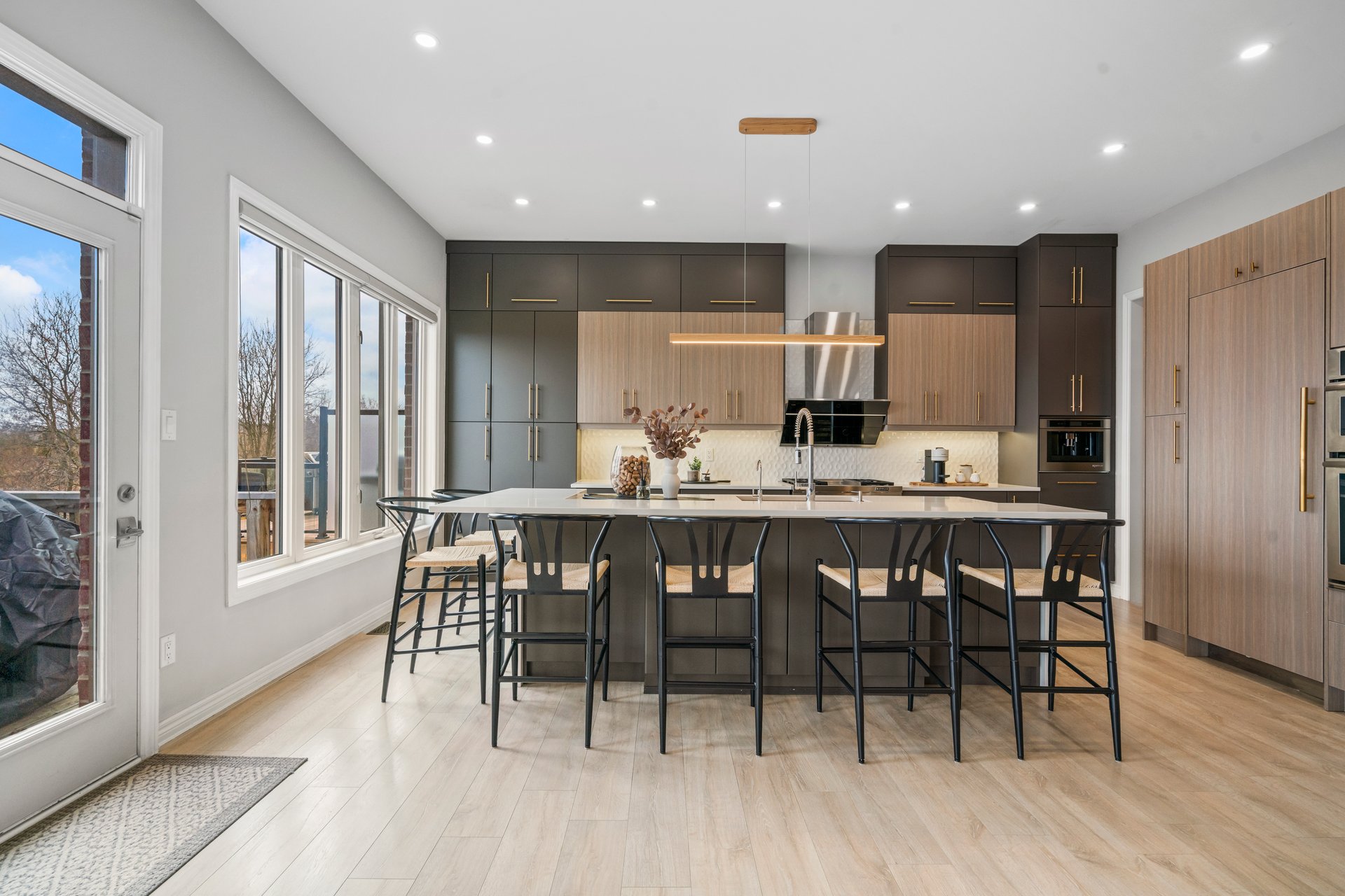 79 Turner Drive E