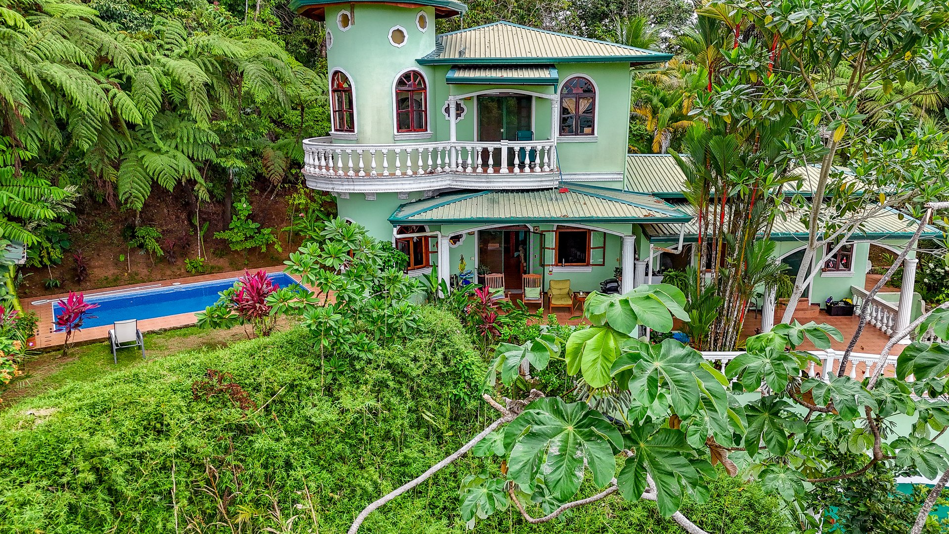 Ocean View Home for Sale in Ojochal with Pool & Jungle Views