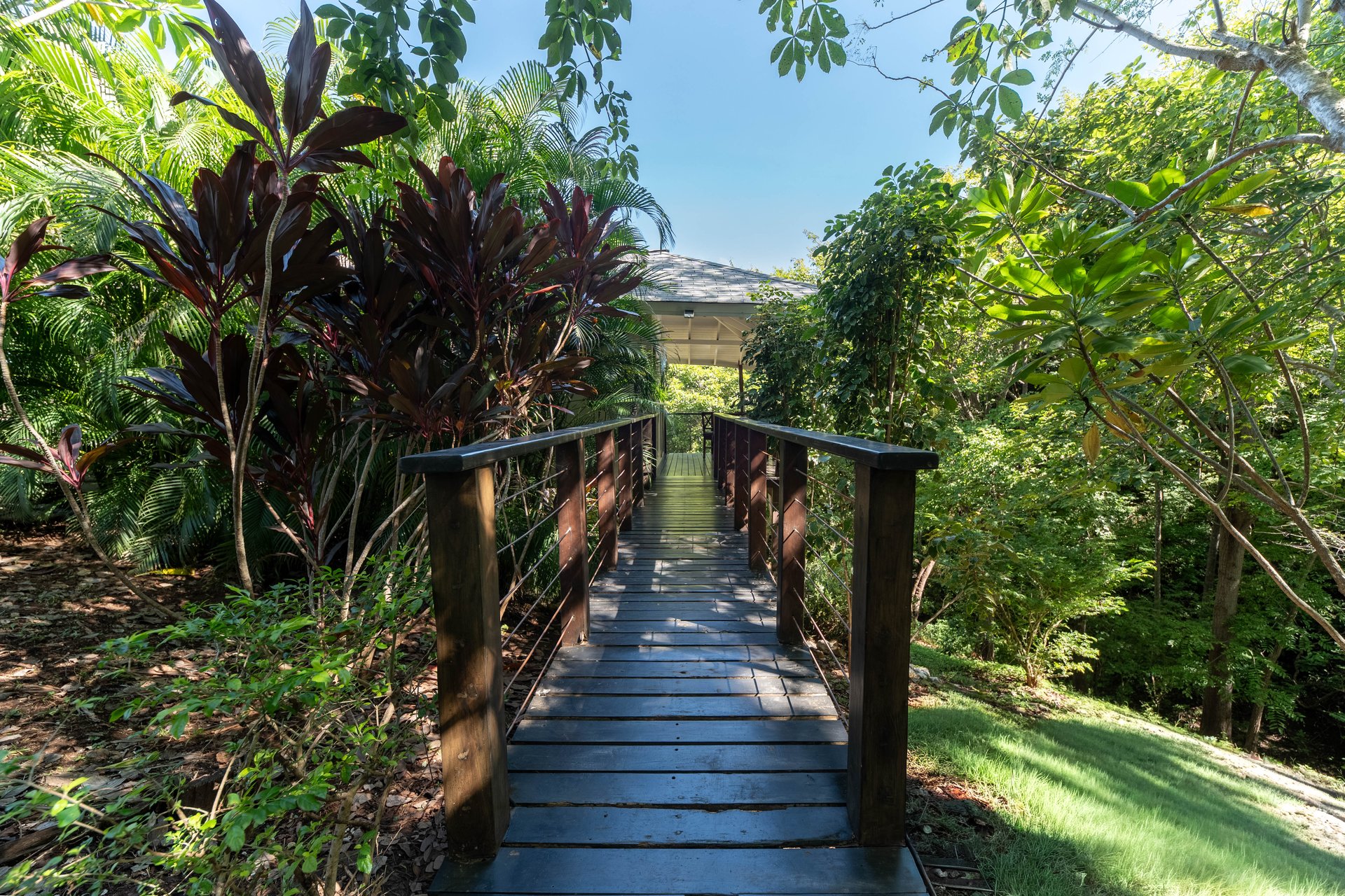 Mikado Natural Lodge | Turnkey Eco Lodge with Ocean Views & Expansion Potential in Guanacaste