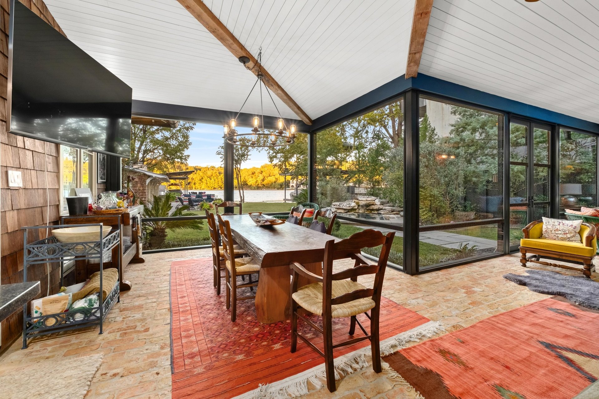 1406 Rockcliff Road