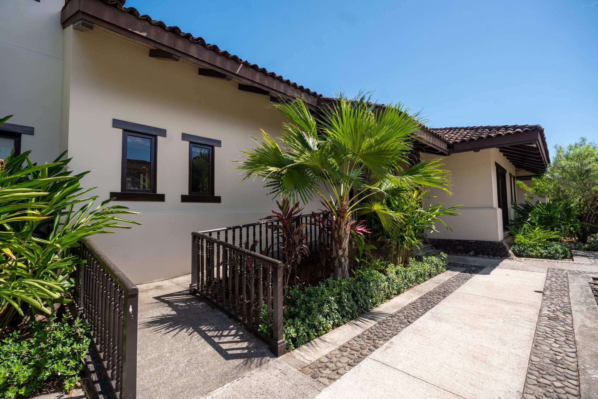 Los Malinches 6 | Luxury Spanish Colonial Townhouse in Hacienda Pinilla