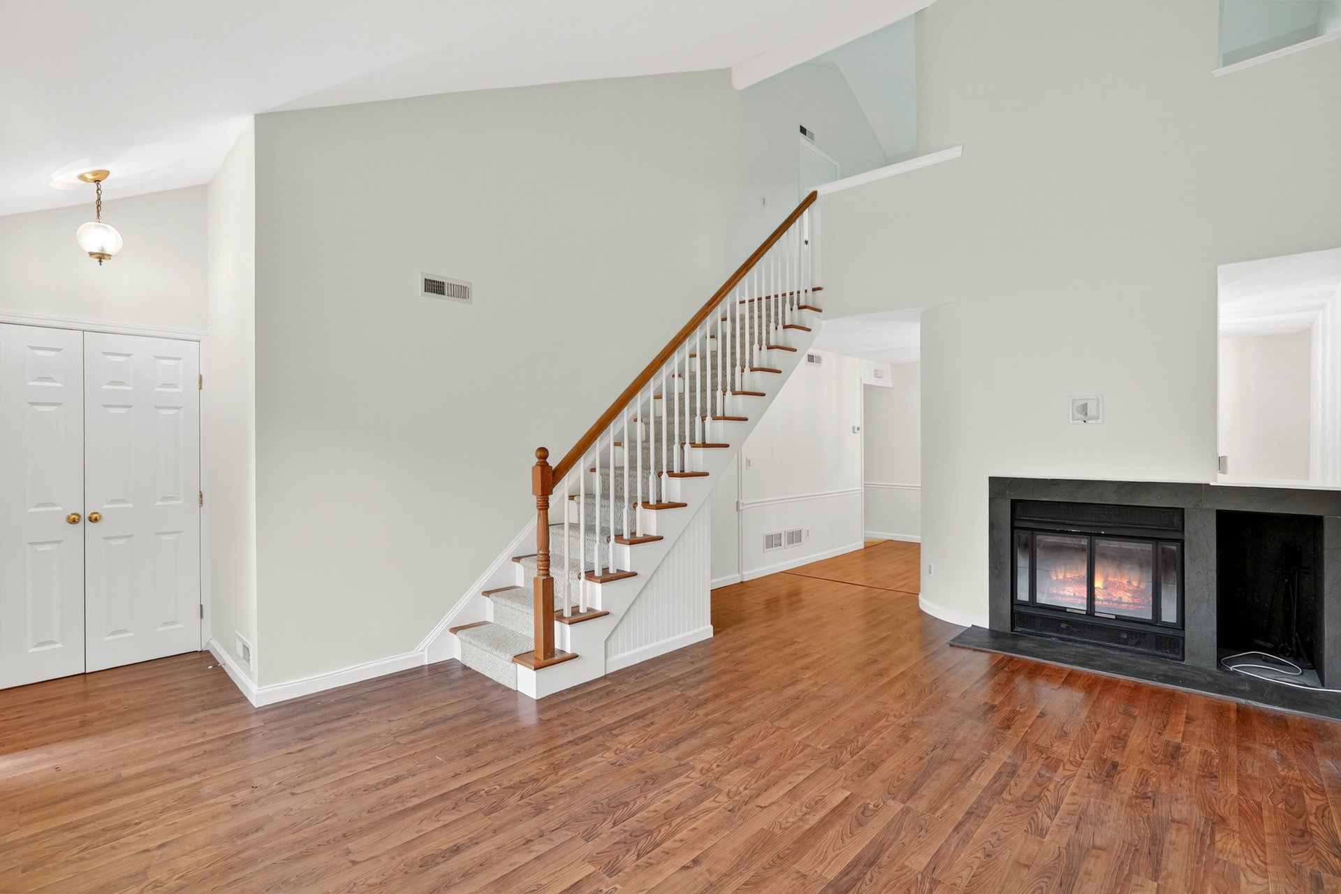 16 Fox Run Road