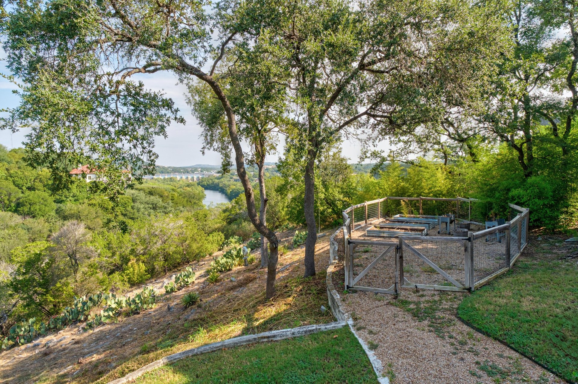 102 Canyon Circle West