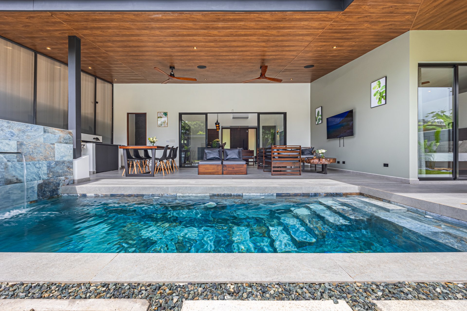 Tropica House a Luxurious Oasis in the Heart of Uvita!