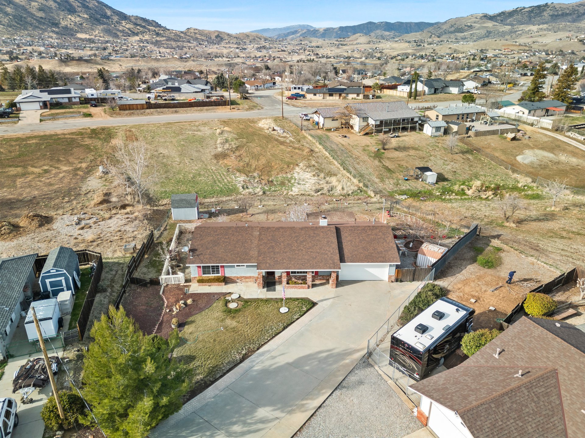 Charming Cul-de-Sac Home in East Golden Hills – 21941 Fig Court
