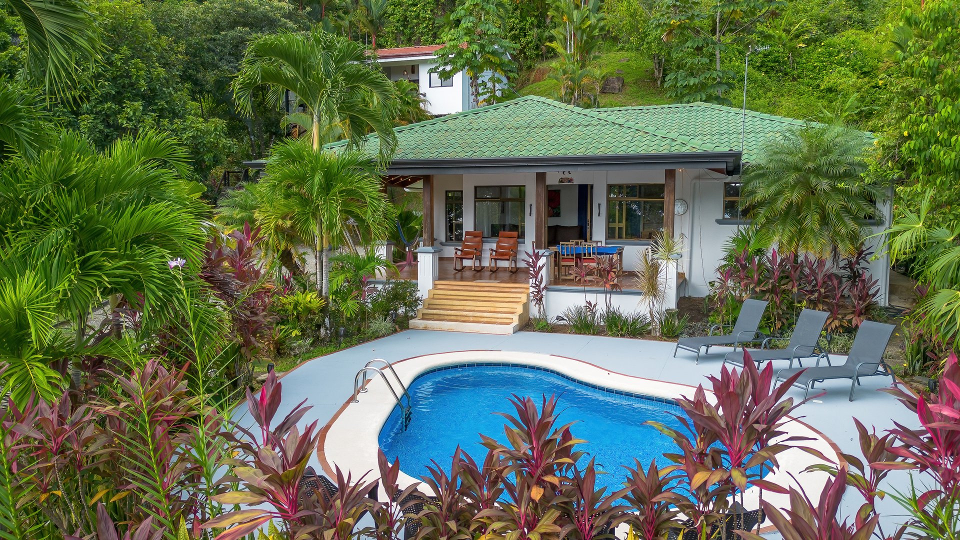 Two Ocean View Homes in Exclusive Marina Vista, Escaleras