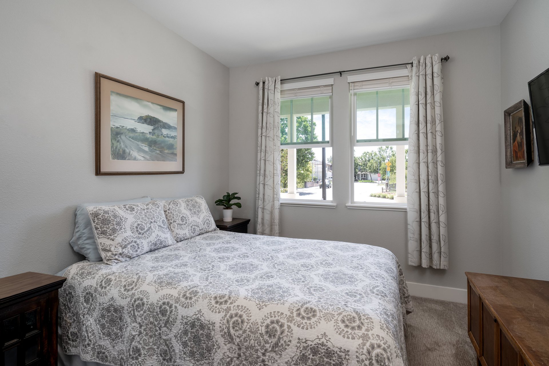 Immaculate Home in the Heart of East Petaluma- Represented Seller