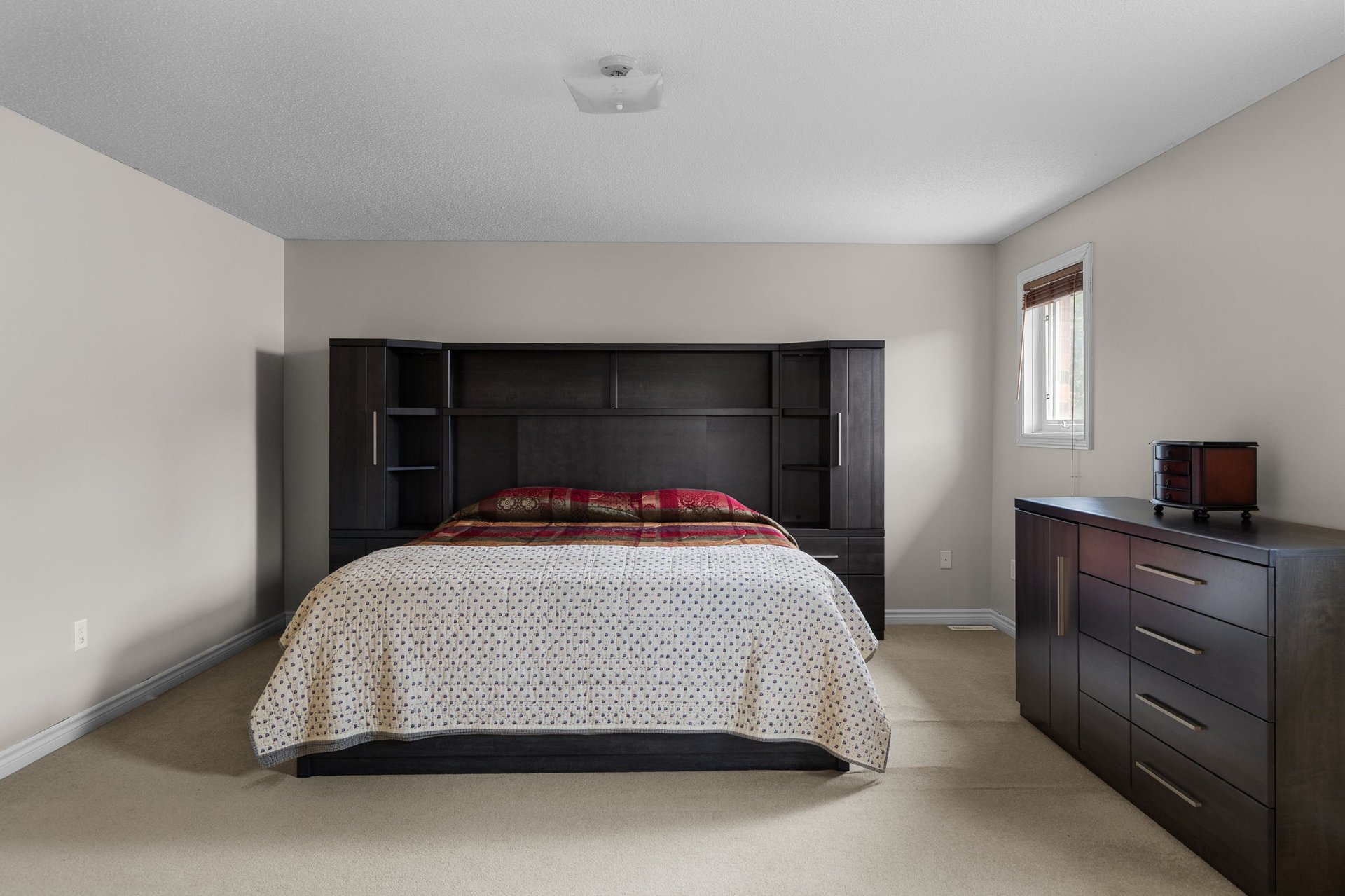 21 McIntyre Drive, Barrie