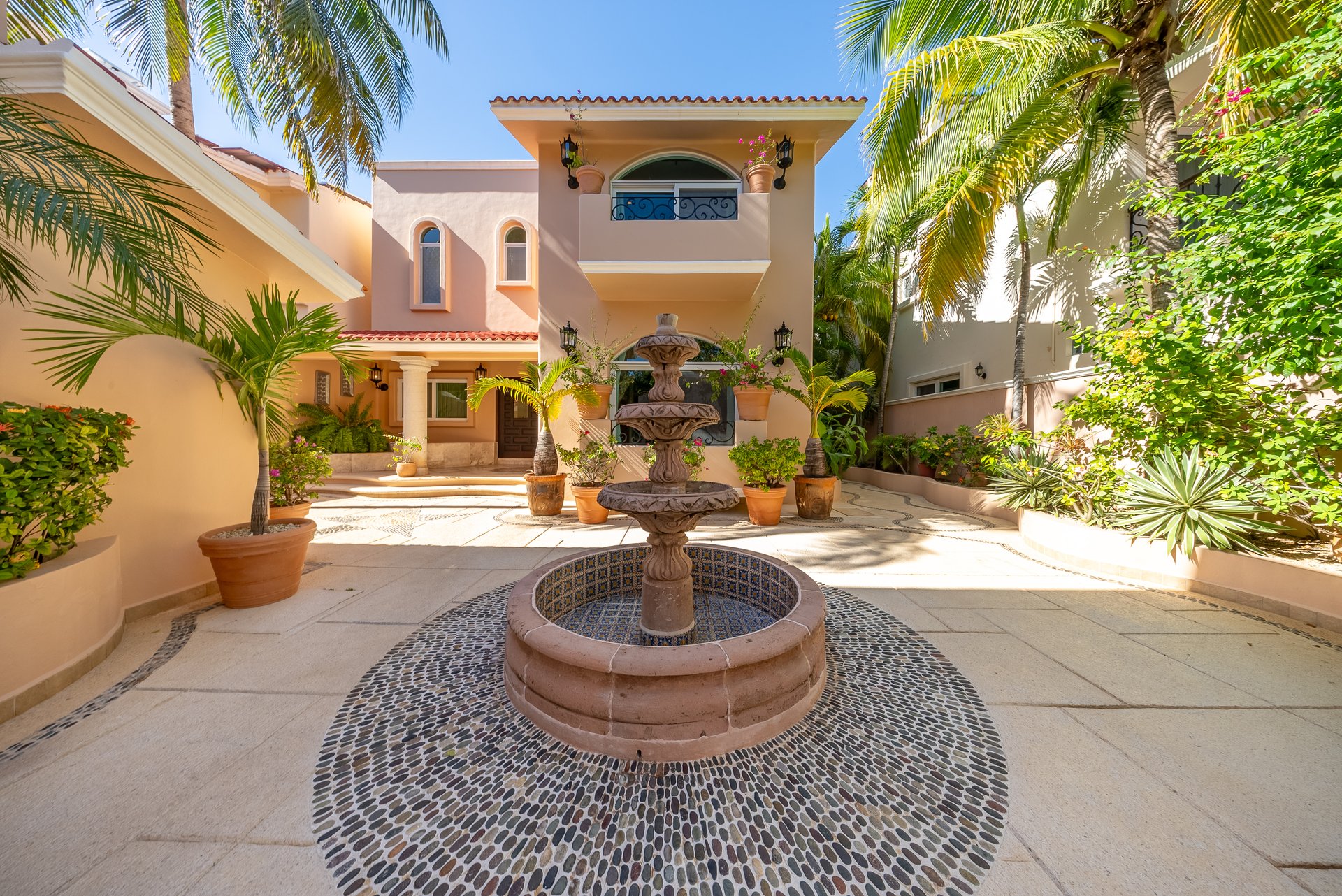 Villa Maravilla Puerto Aventuras | Golf-Front Luxury Villa