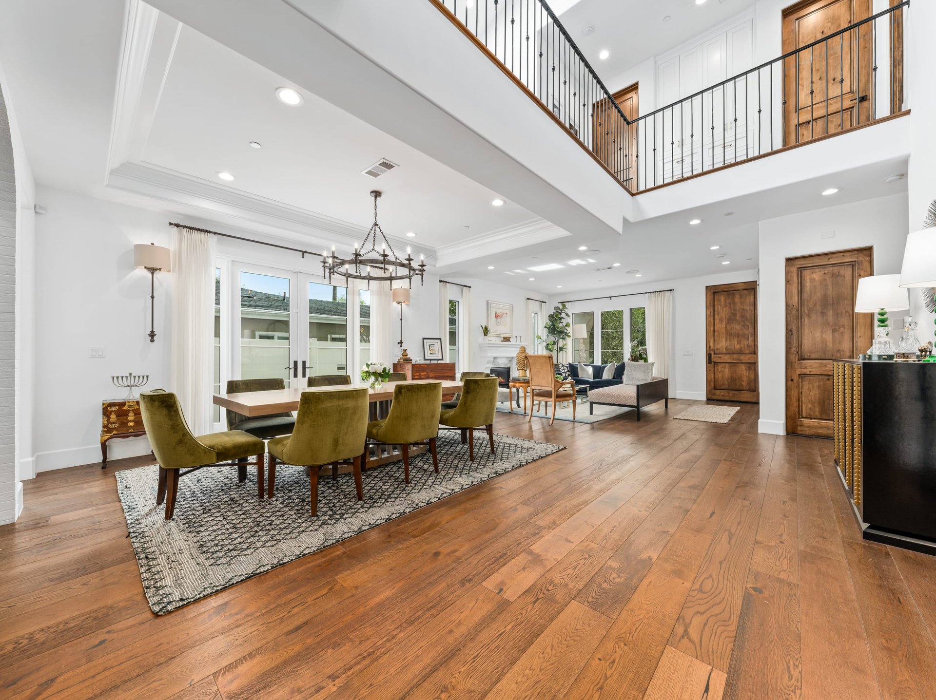 13031 Bloomfield St, Studio City