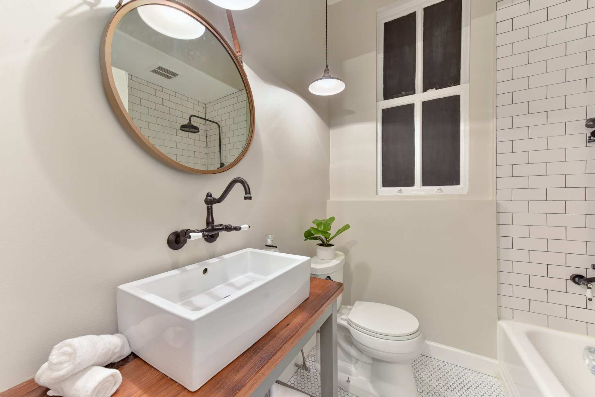 1901 19th St NW, #202