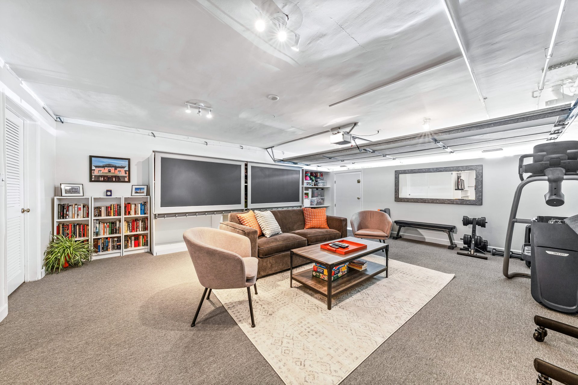1115 19th St #8, North of Wilshire