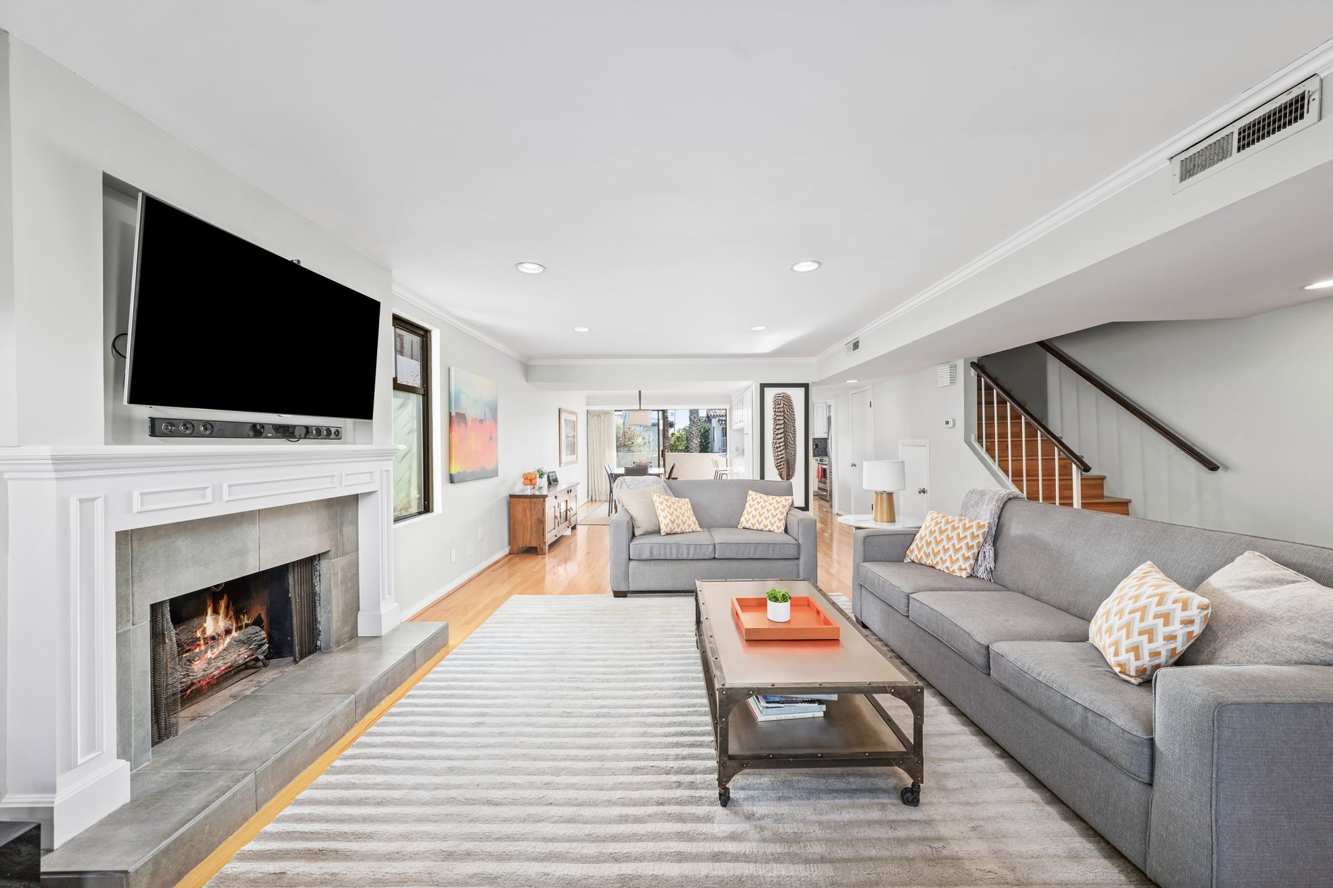 1115 19th St #8, North of Wilshire