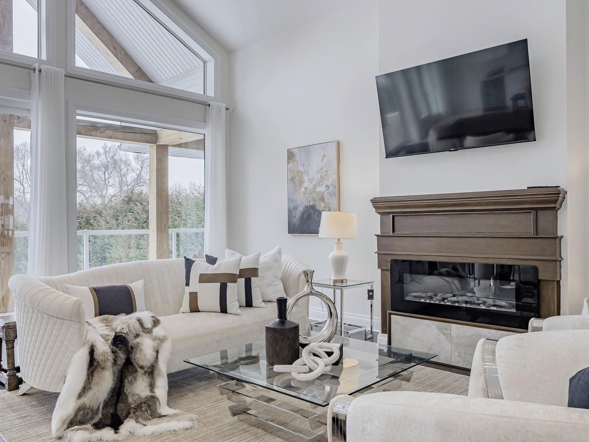 60 Inverlochy Blvd Unit: 1105