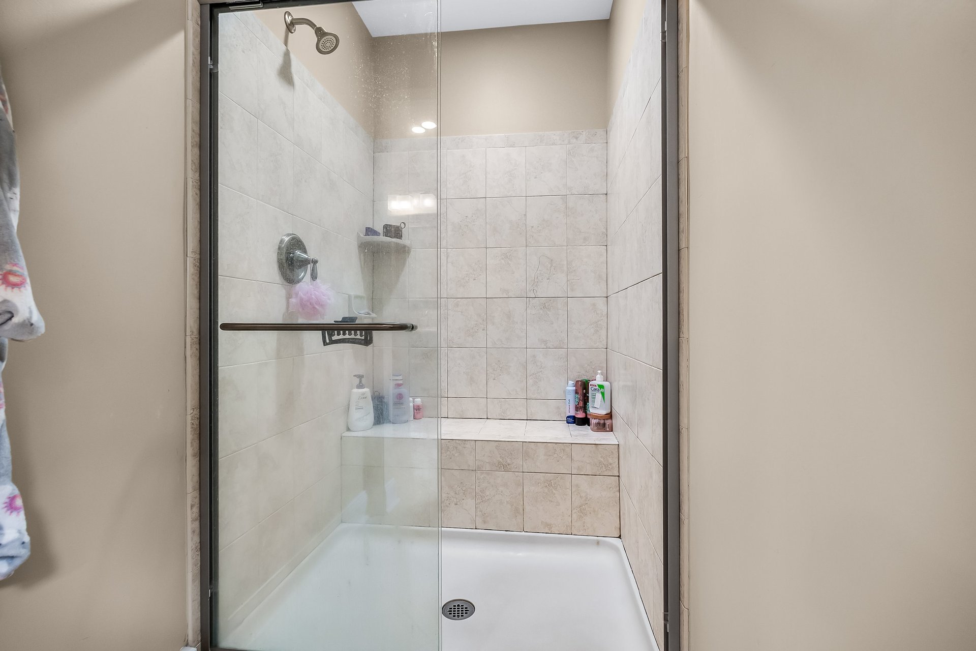 2A Laurel Dr