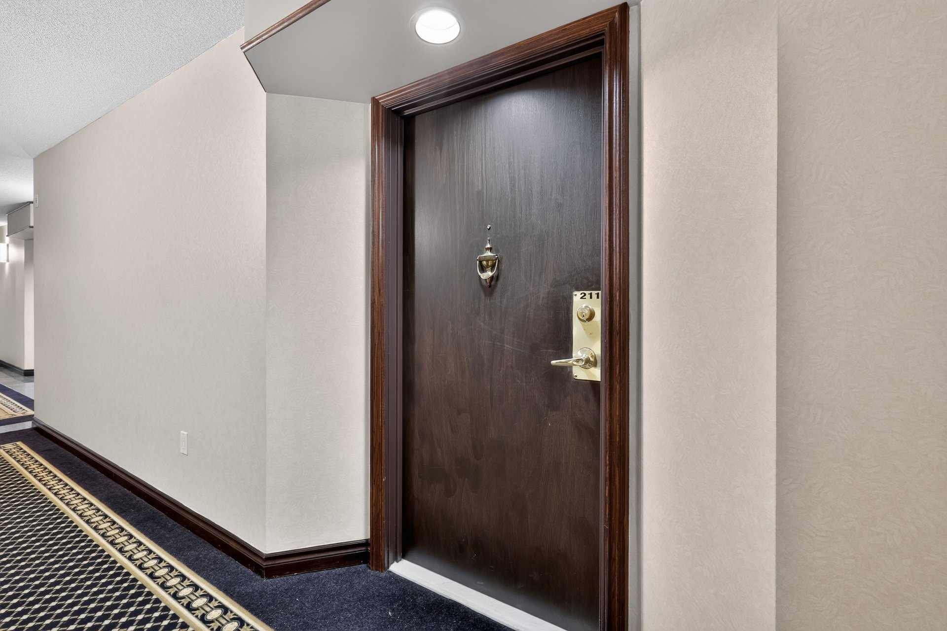 211-221 Robinson Street, Oakville