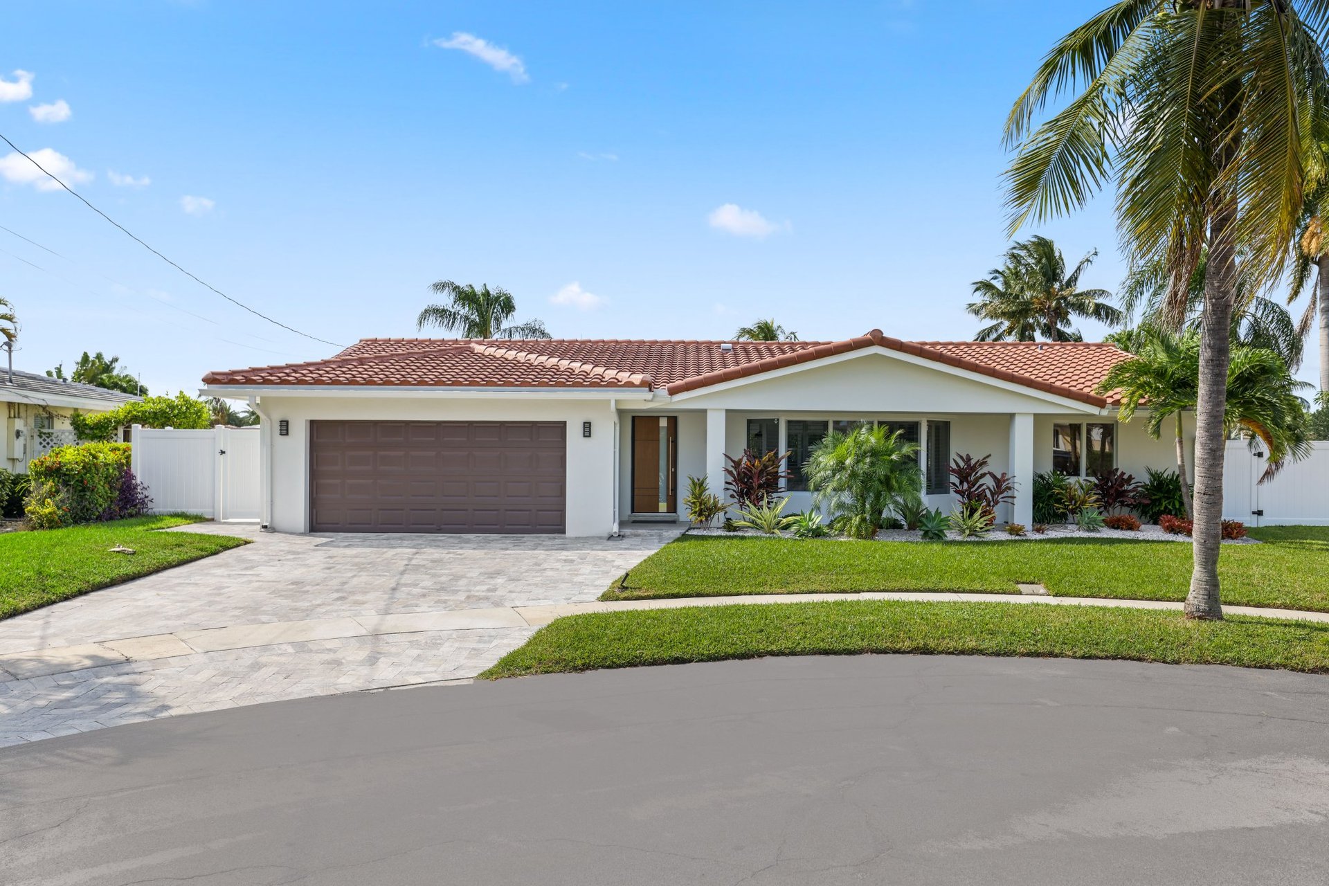 229 SE 3RD