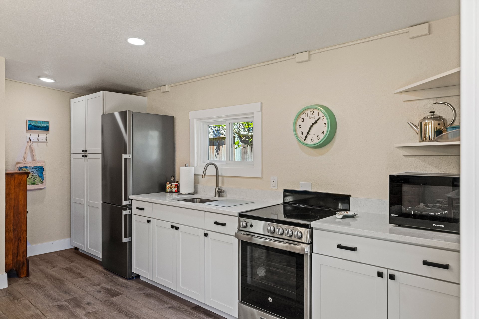 Charming Pacific Grove Cottage