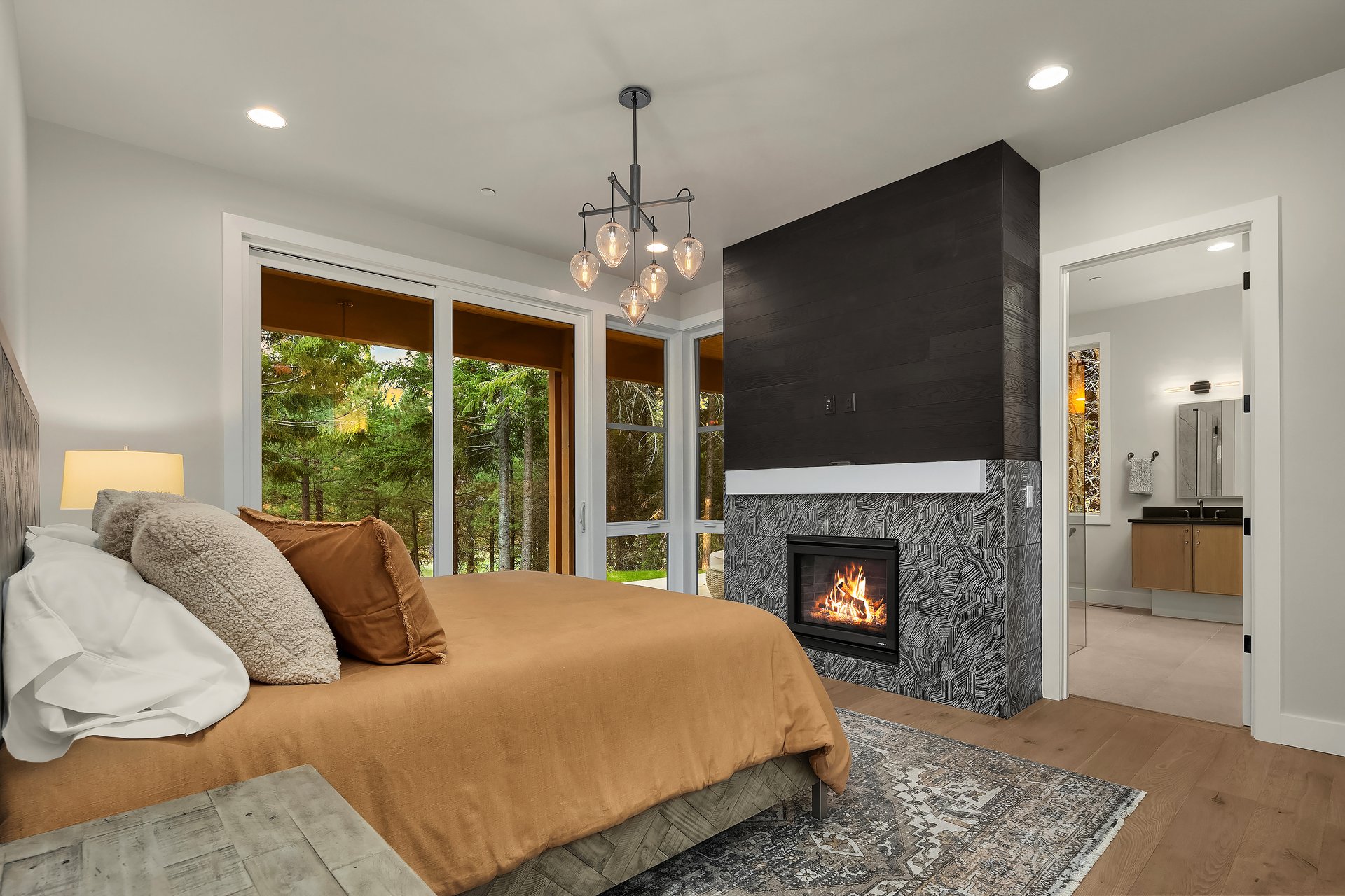 1130 Ruby King Loop