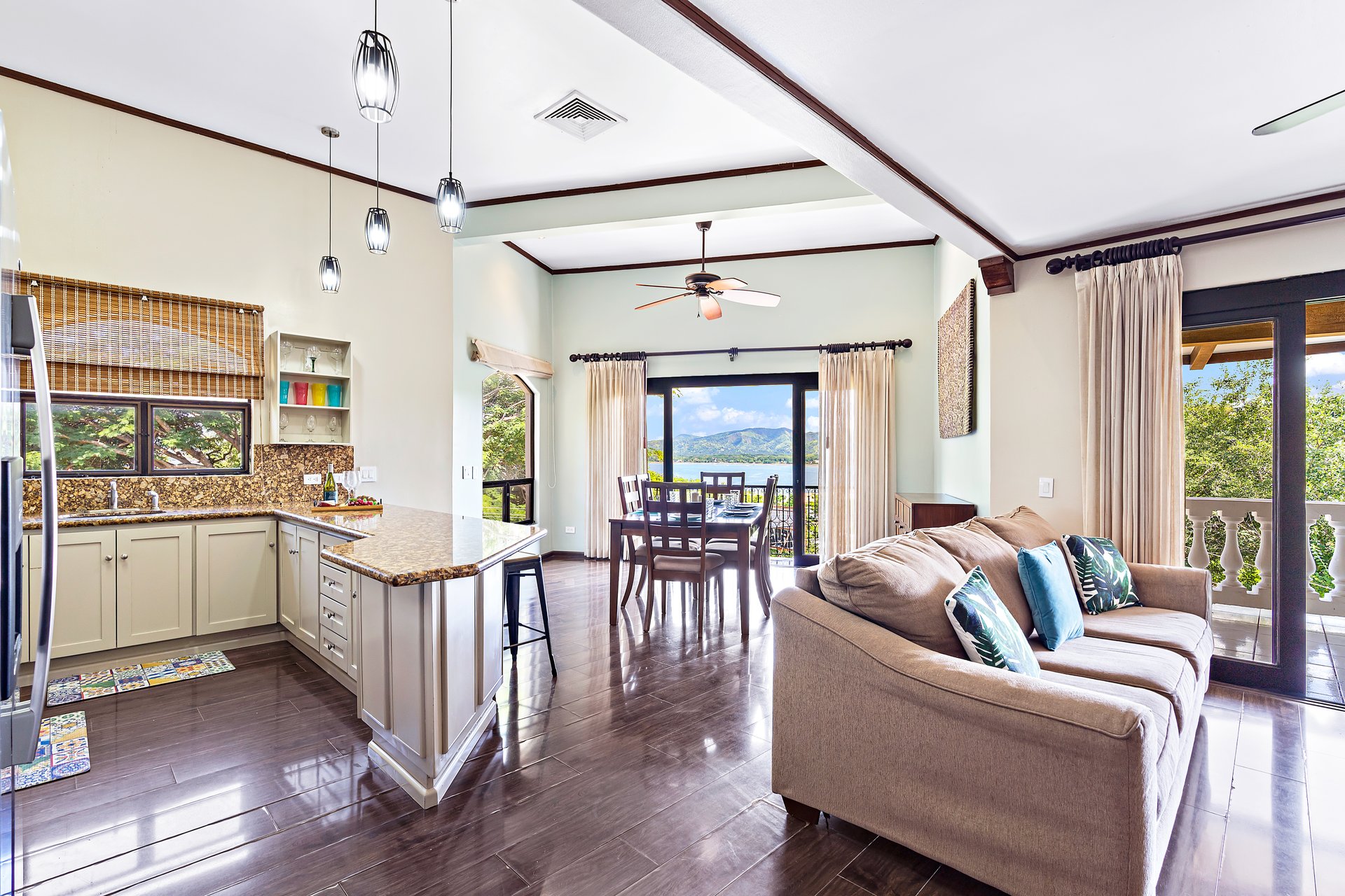 Flamingo Marina Real Penthouse 133 | Ocean View Penthouse Steps to the New Flamingo Marina, to 2 Beaches and in the Heart of Everything!